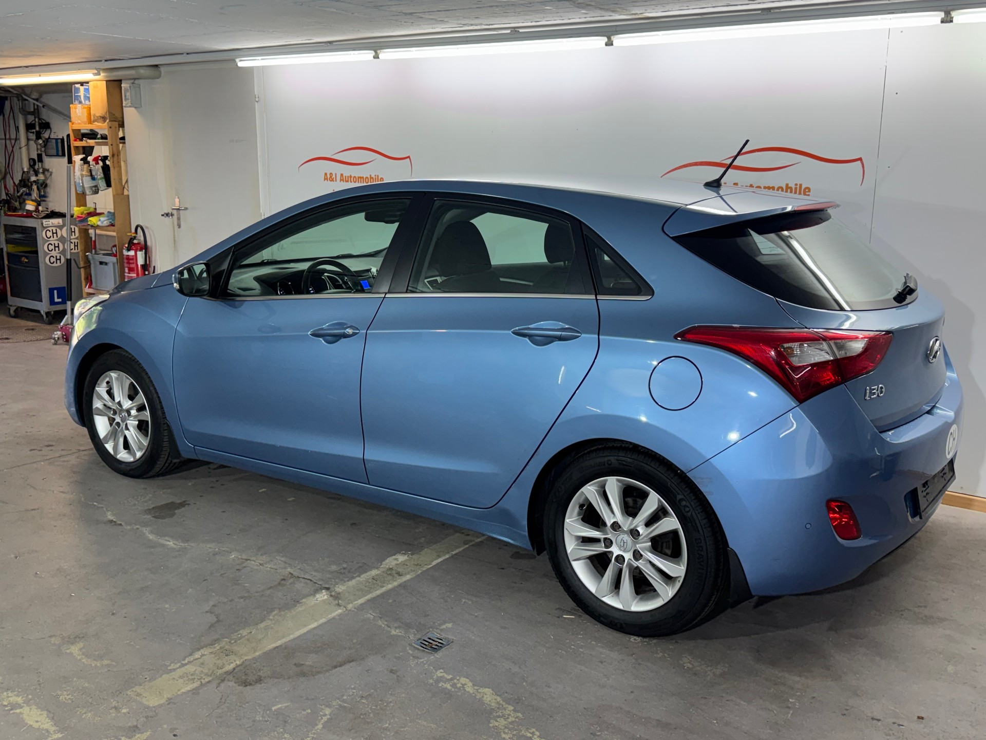 HYUNDAI i30 1.6 GDI Style Automatic-image-3