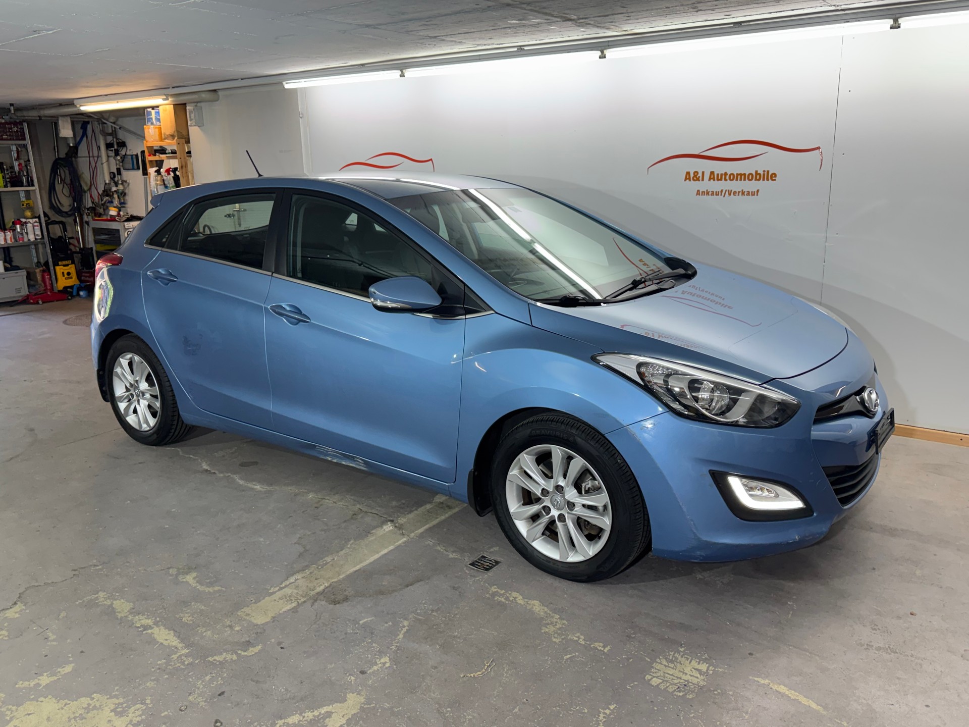 HYUNDAI i30 1.6 GDI Style Automatic-image-1
