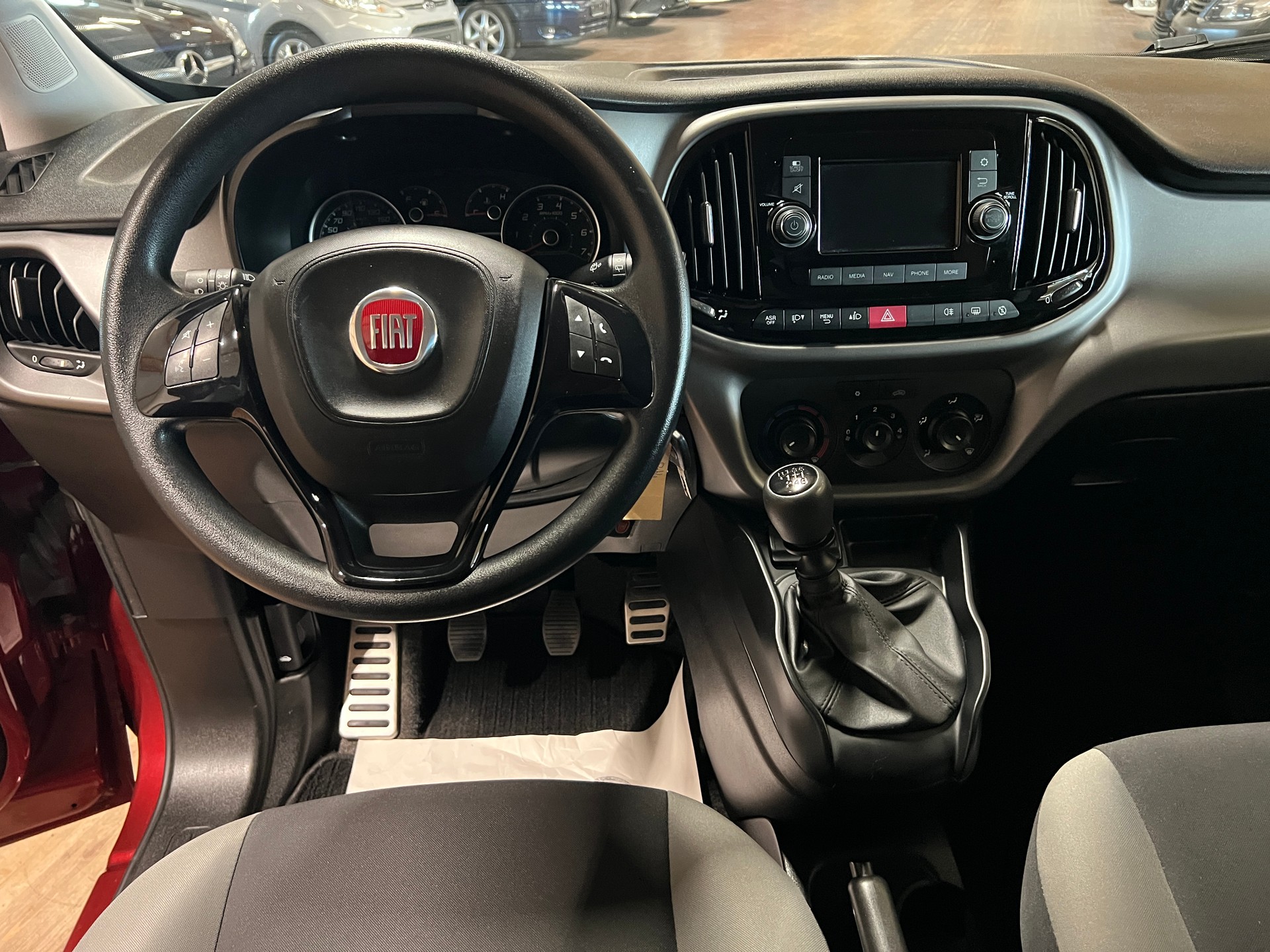 FIAT Doblò 1.6 Multi Jet Easy-image-9