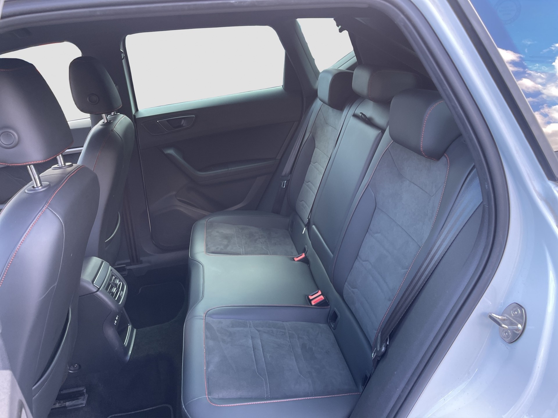 SEAT Ateca 2.0 TDI CR Hola FR DSG 4Drive-image-12