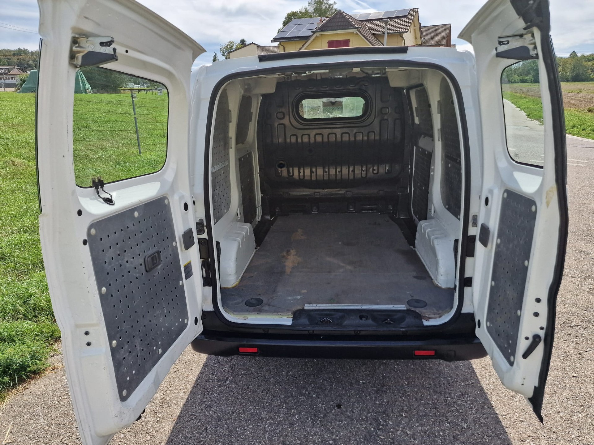 NISSAN NV200 1.5 dCi 90 Comfort Euro 6, Zahnriemen neu-image-7