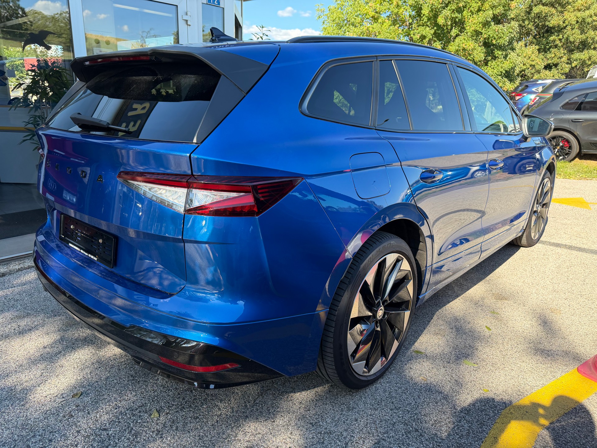 SKODA Enyaq iV 80x SportLine-image-2