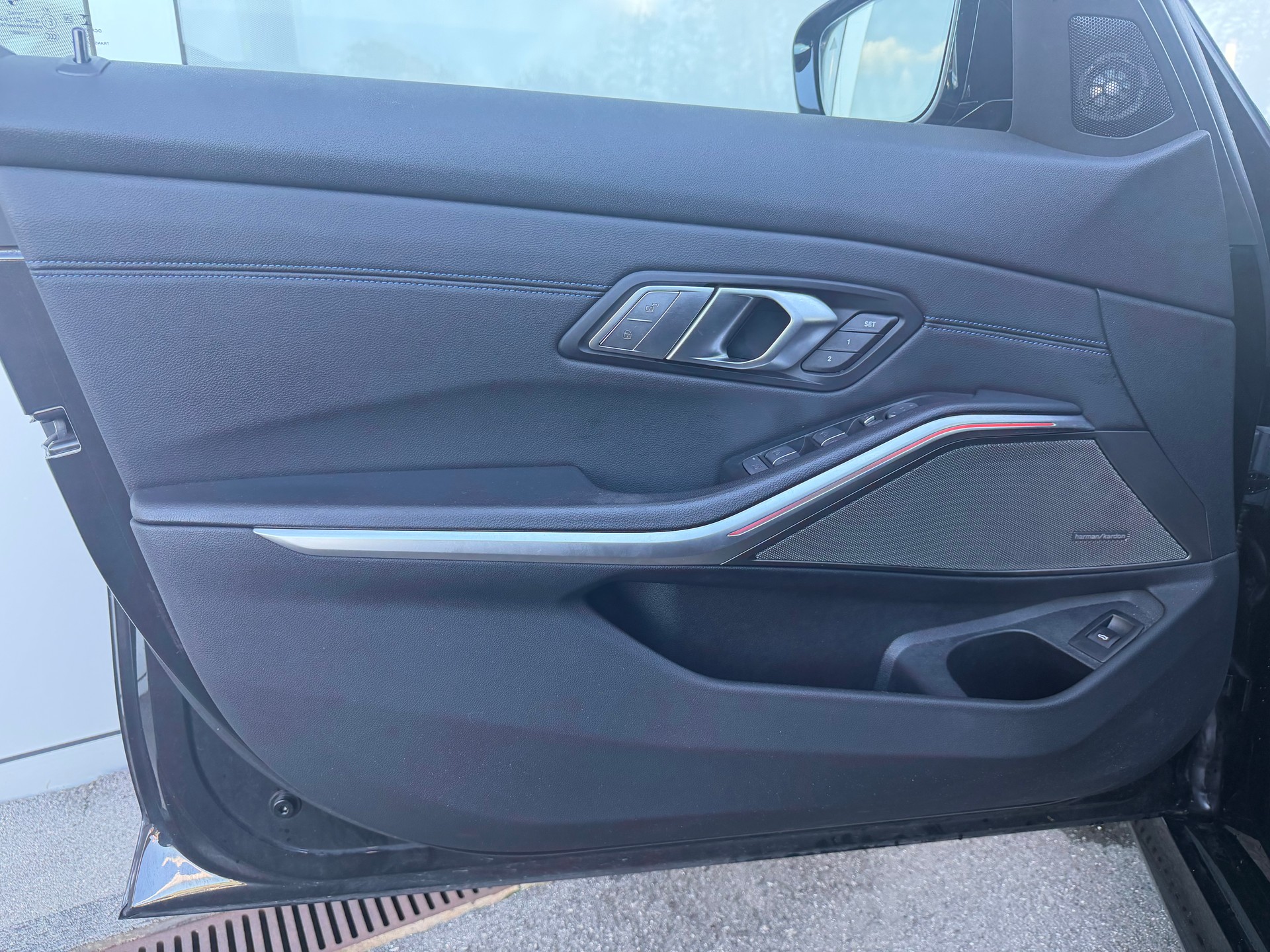 BMW M340i xDrive 48V Touring Steptronic-image-10