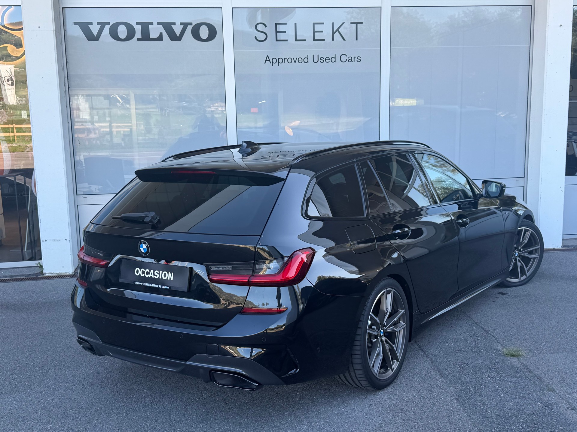 BMW M340i xDrive 48V Touring Steptronic-image-1