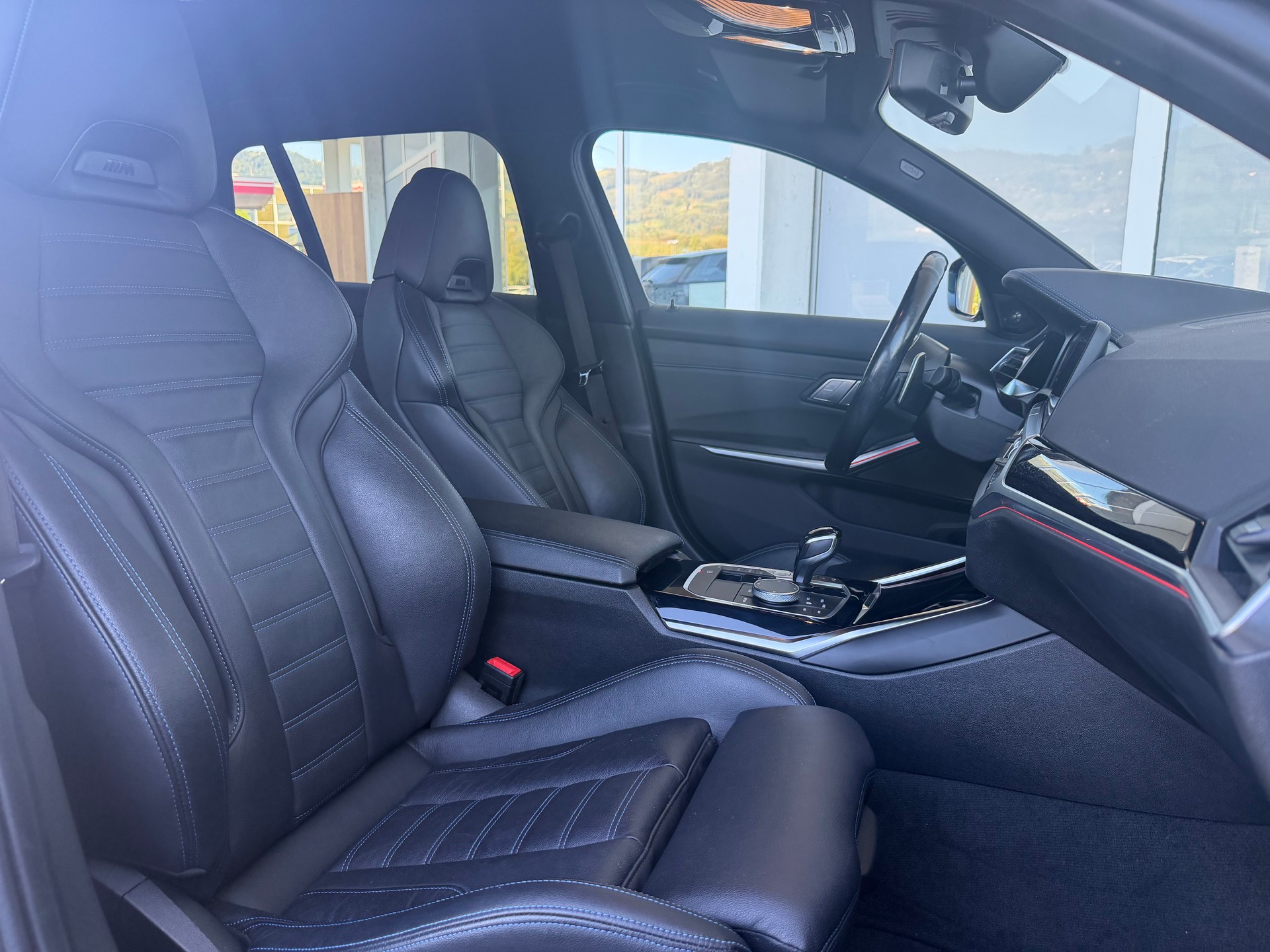 BMW M340i xDrive 48V Touring Steptronic-image-3