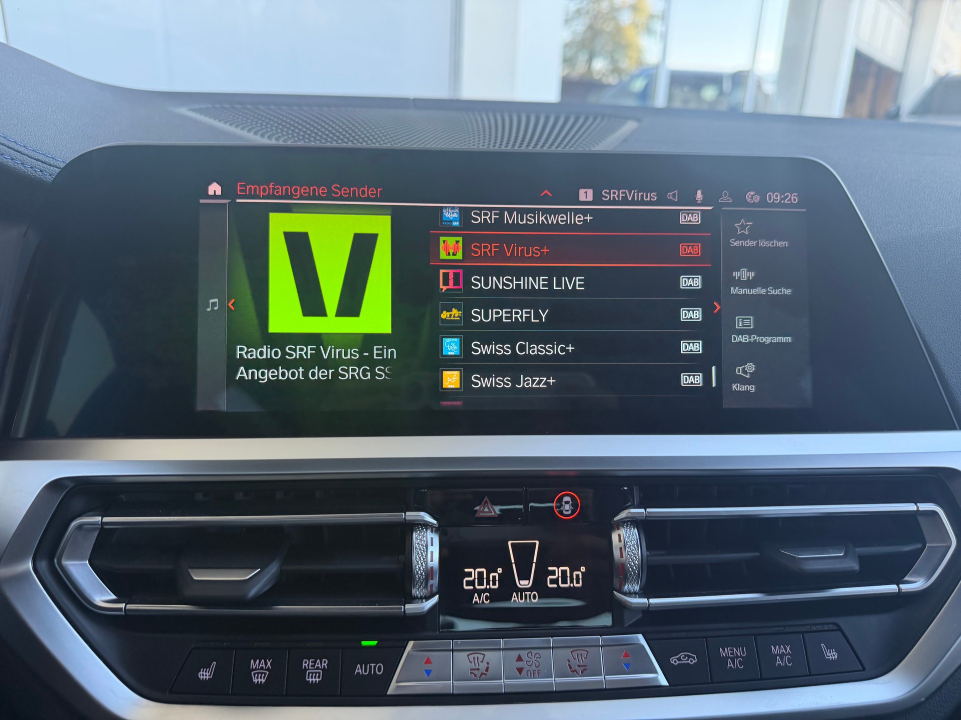 BMW M340i xDrive 48V Touring Steptronic-image-17