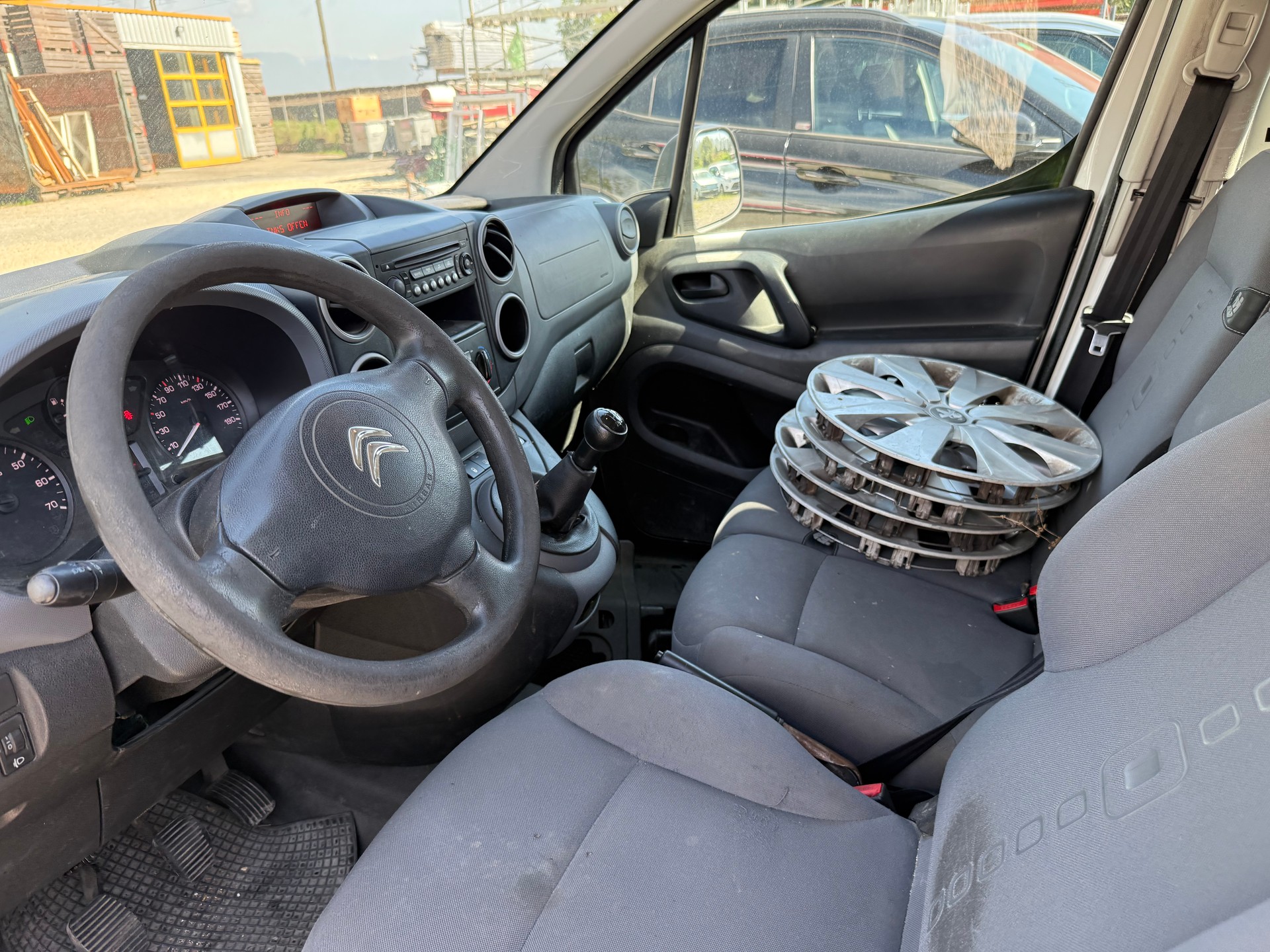 CITROEN Berlingo 1.6VTi 600-image-6