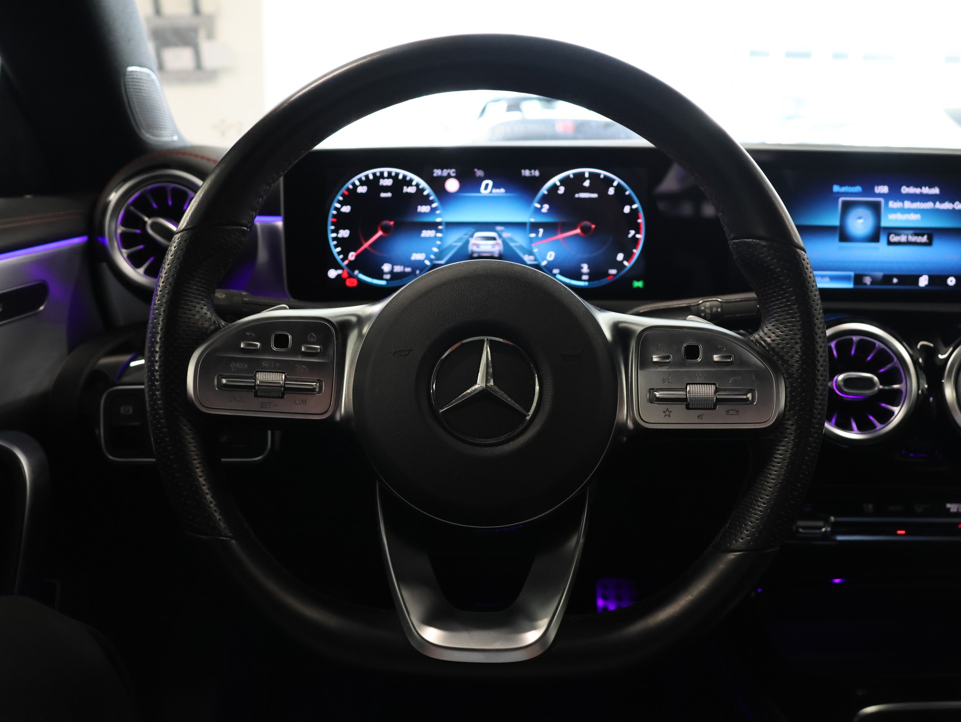 MERCEDES-BENZ CLA 220 AMG Line 7G-DCT *NIGHT-PAKET*-image-15