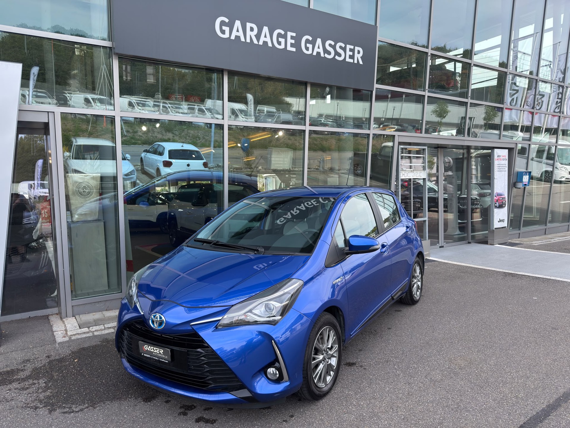 TOYOTA Yaris 1.5 VVT-i Hybrid Trend e-CVT-image-0