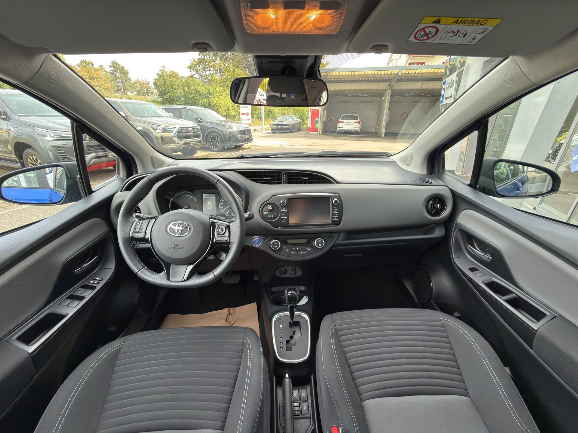 TOYOTA Yaris 1.5 VVT-i Hybrid Trend e-CVT-image-5