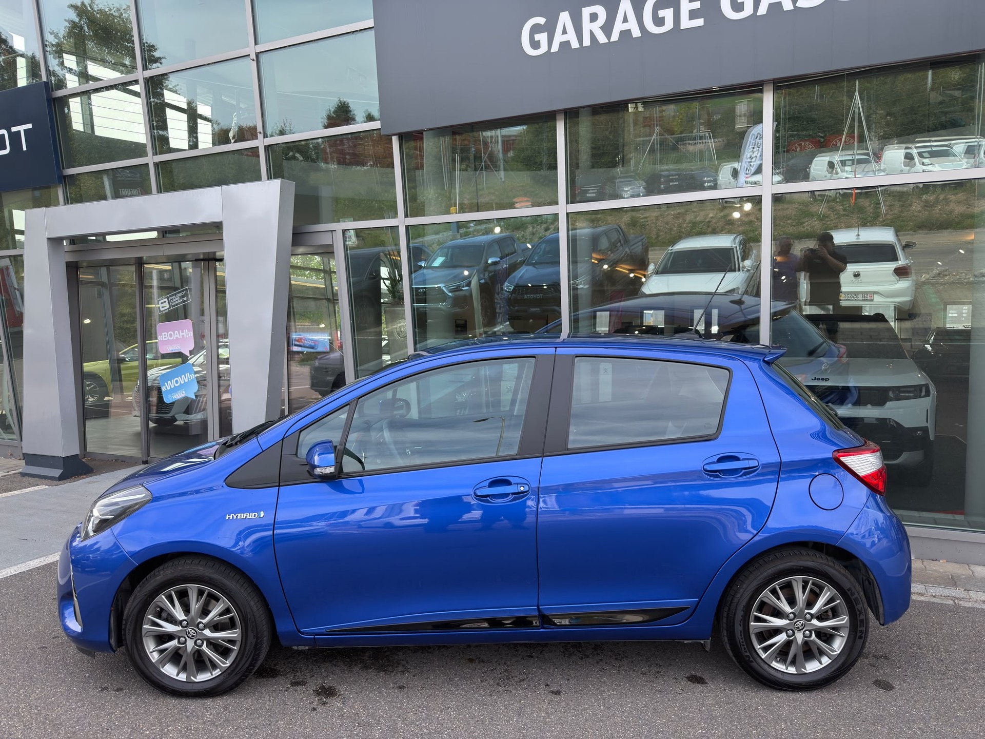 TOYOTA Yaris 1.5 VVT-i Hybrid Trend e-CVT-image-2