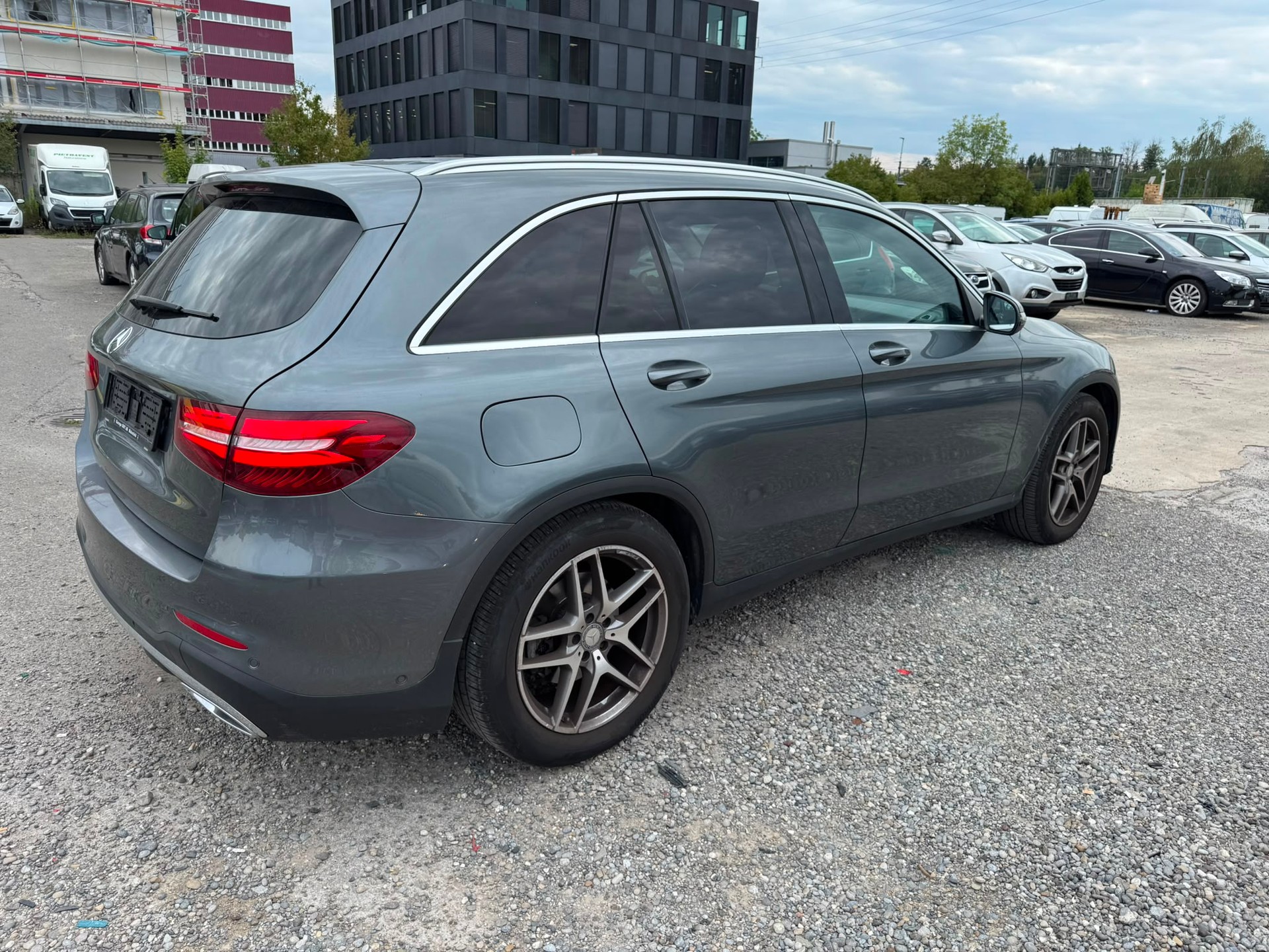 MERCEDES-BENZ GLC 250 d AMG Line 4Matic 9G-Tronic-image-3