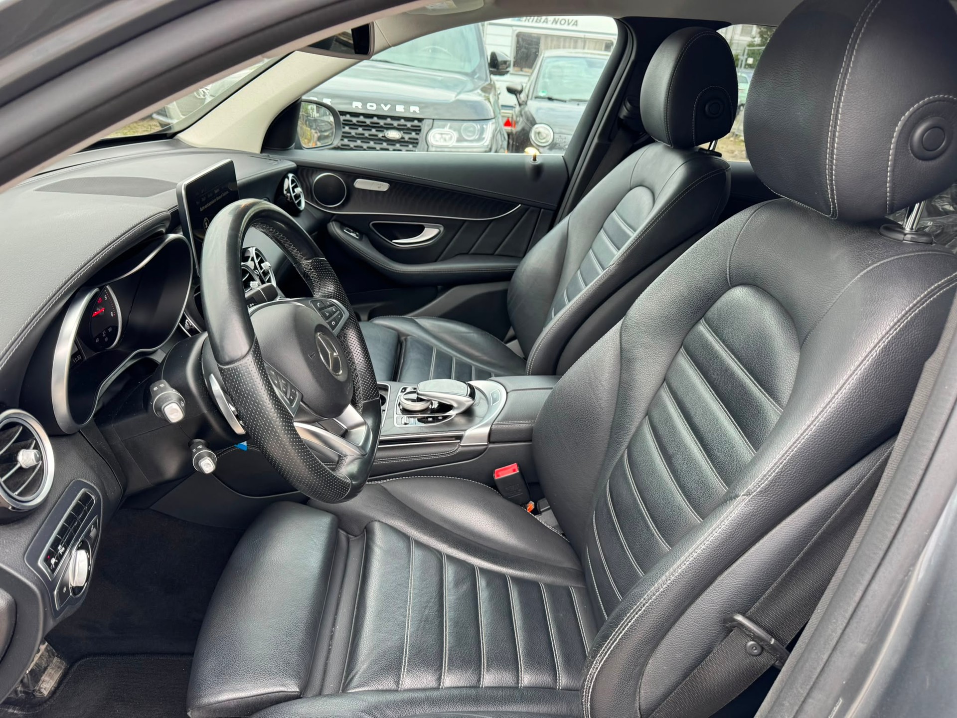 MERCEDES-BENZ GLC 250 d AMG Line 4Matic 9G-Tronic-image-7