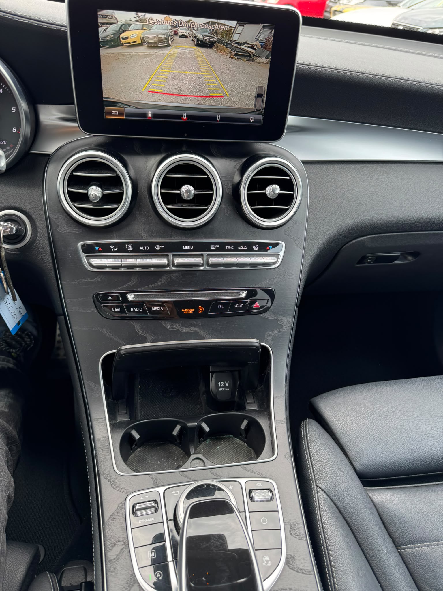 MERCEDES-BENZ GLC 250 d AMG Line 4Matic 9G-Tronic-image-9