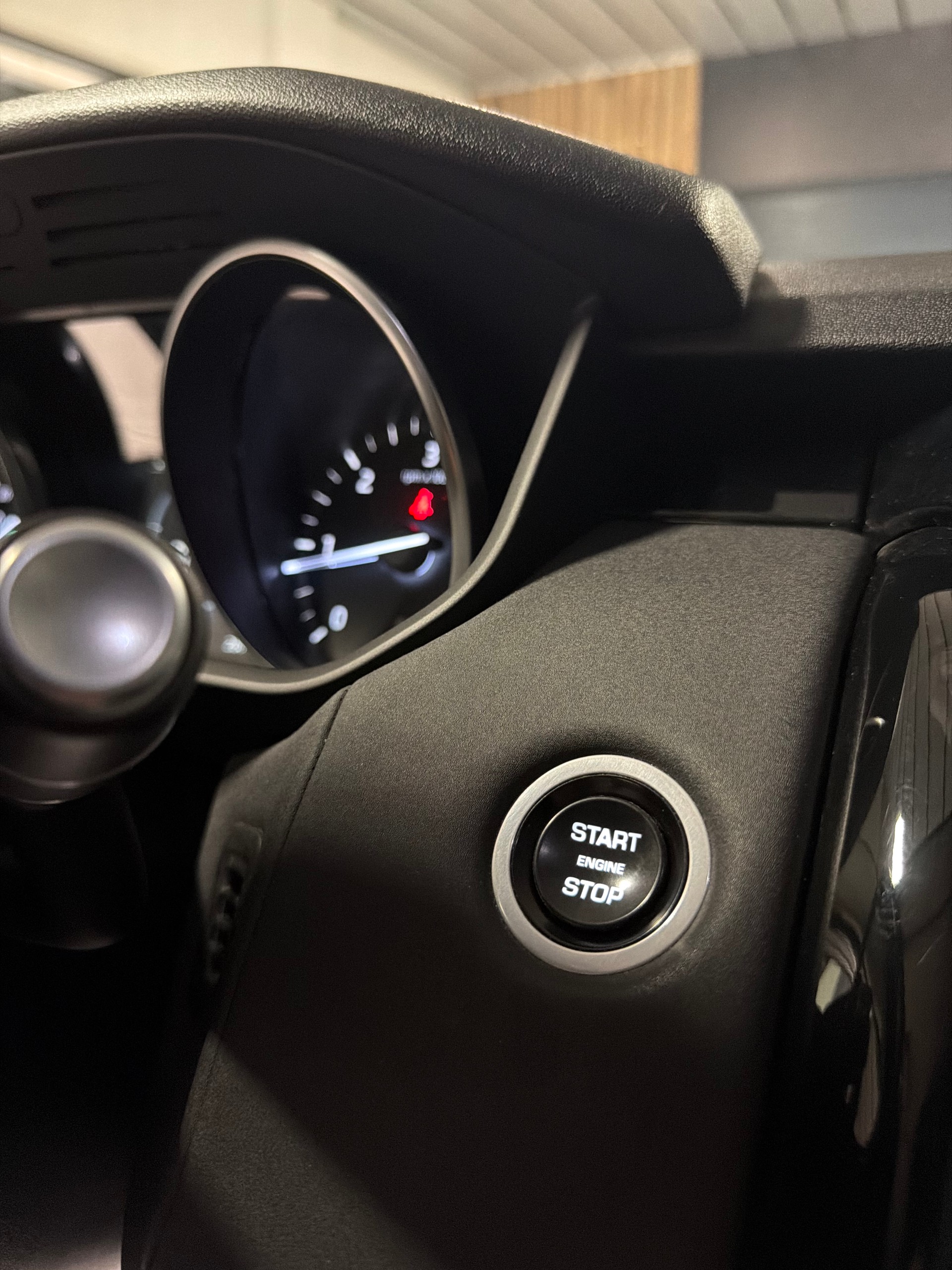 LAND ROVER Discovery 3.0 SDV6 HSE Luxury Automatic-image-14