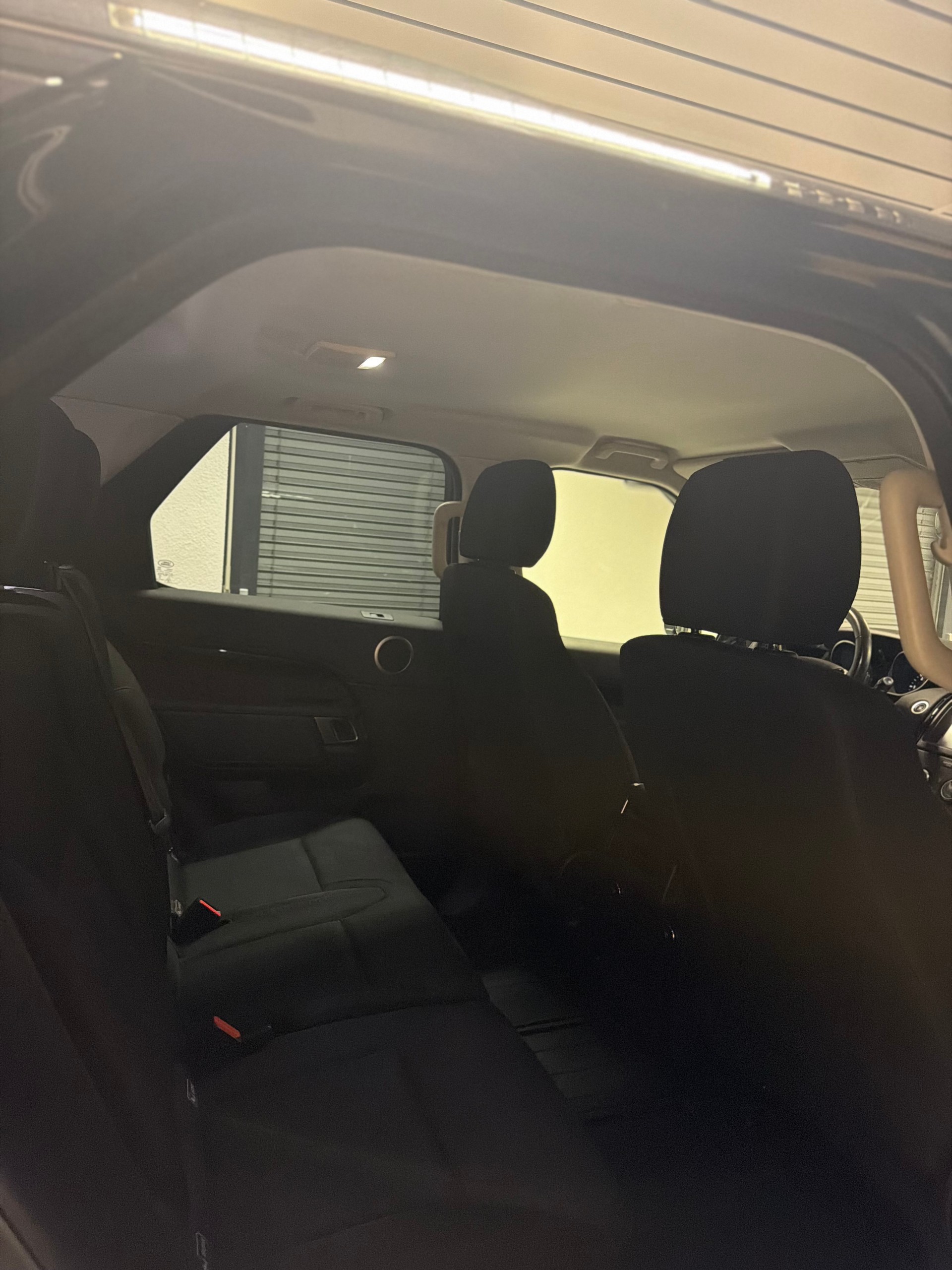 LAND ROVER Discovery 3.0 SDV6 HSE Luxury Automatic-image-13