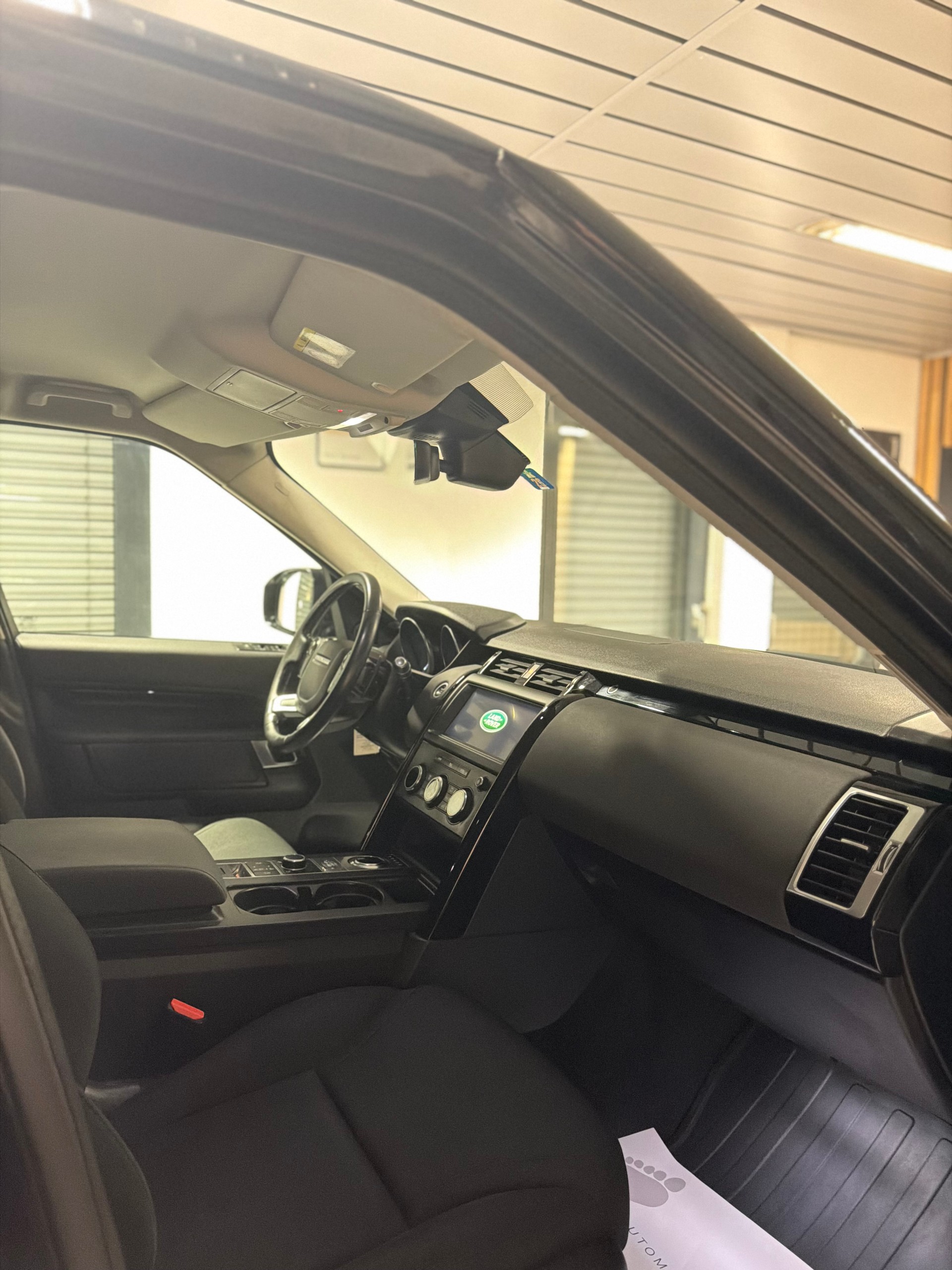 LAND ROVER Discovery 3.0 SDV6 HSE Luxury Automatic-image-10