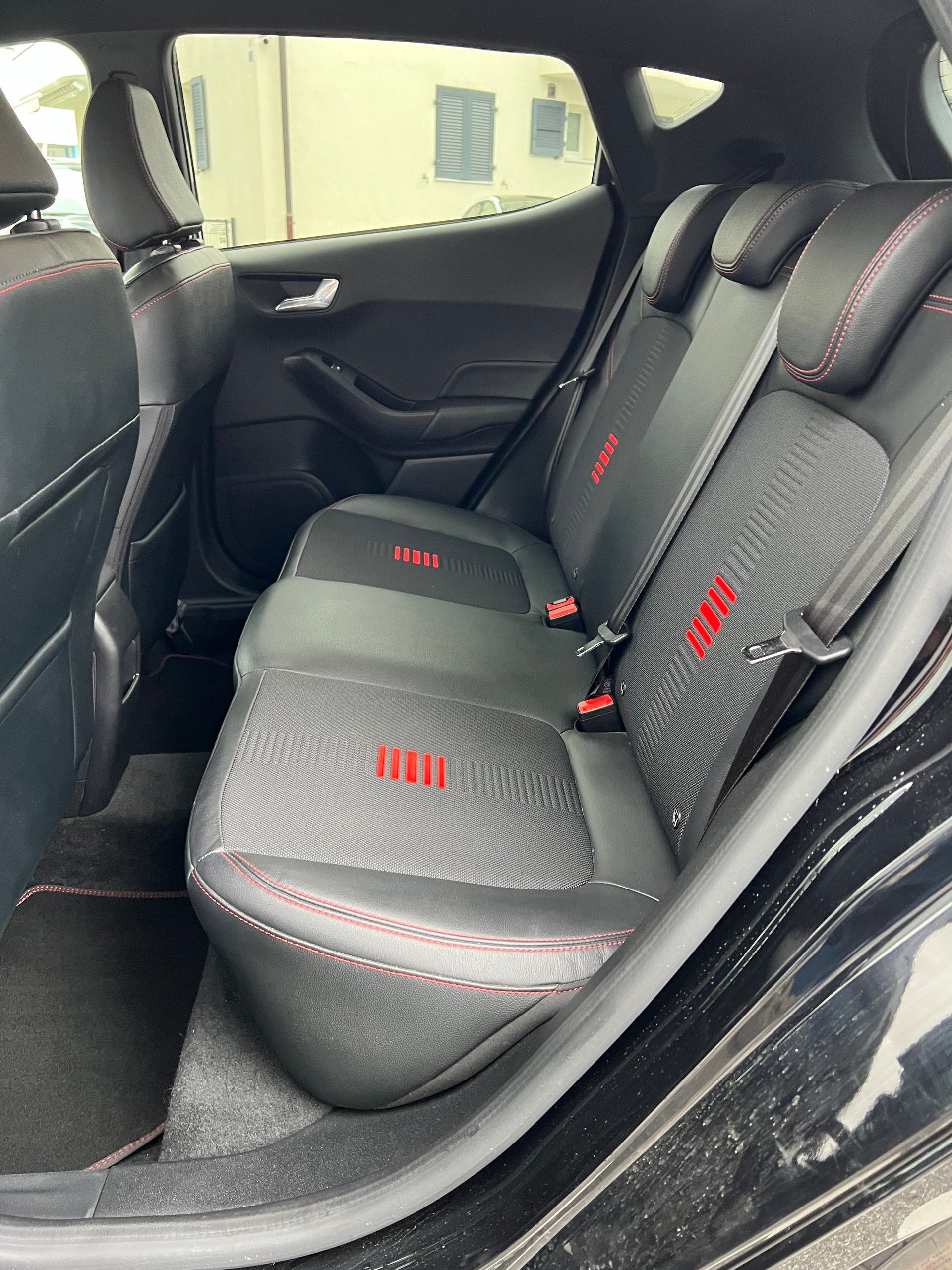 FORD Fiesta 1.0 SCTi ST Line-image-10