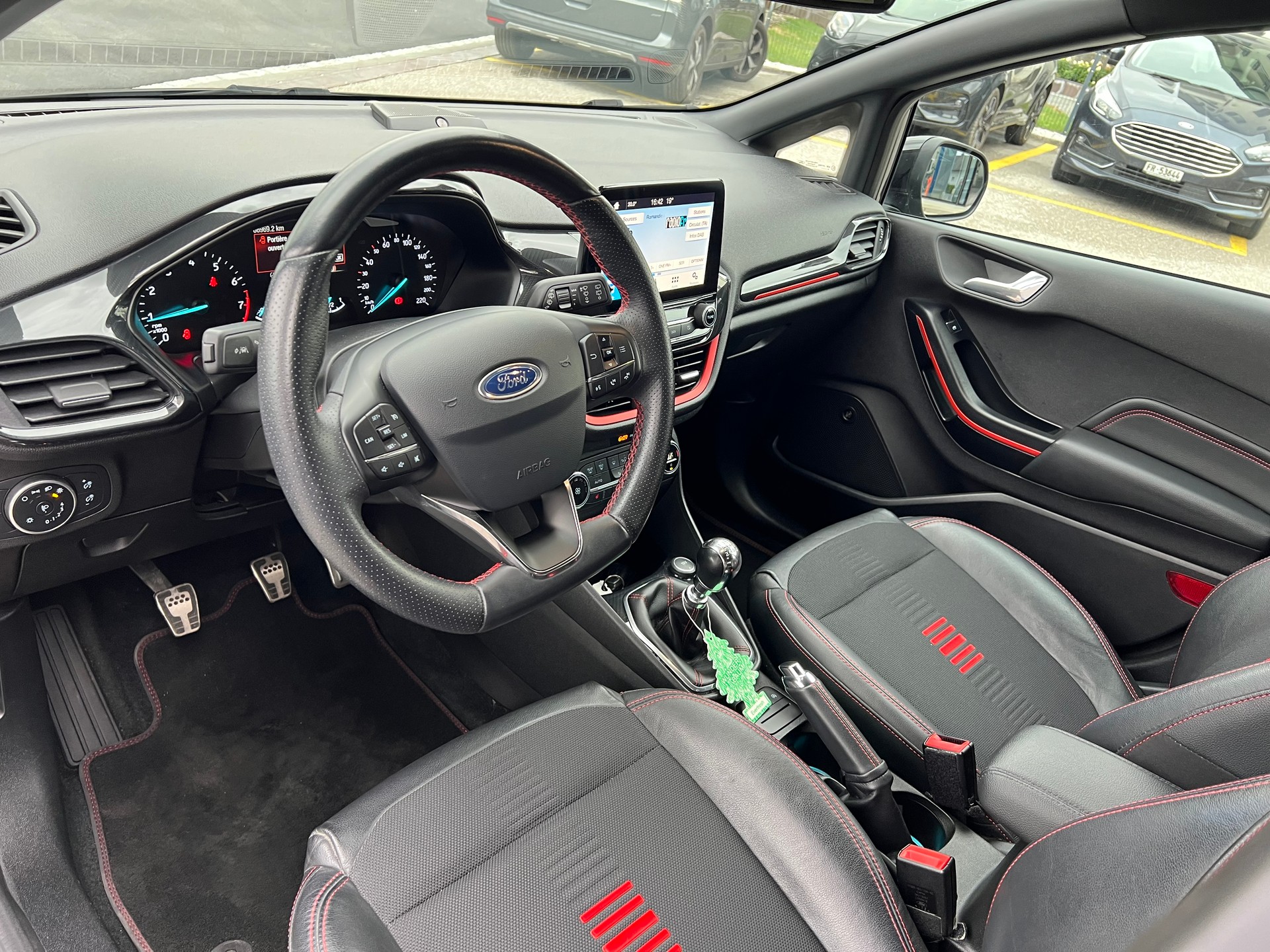 FORD Fiesta 1.0 SCTi ST Line-image-4