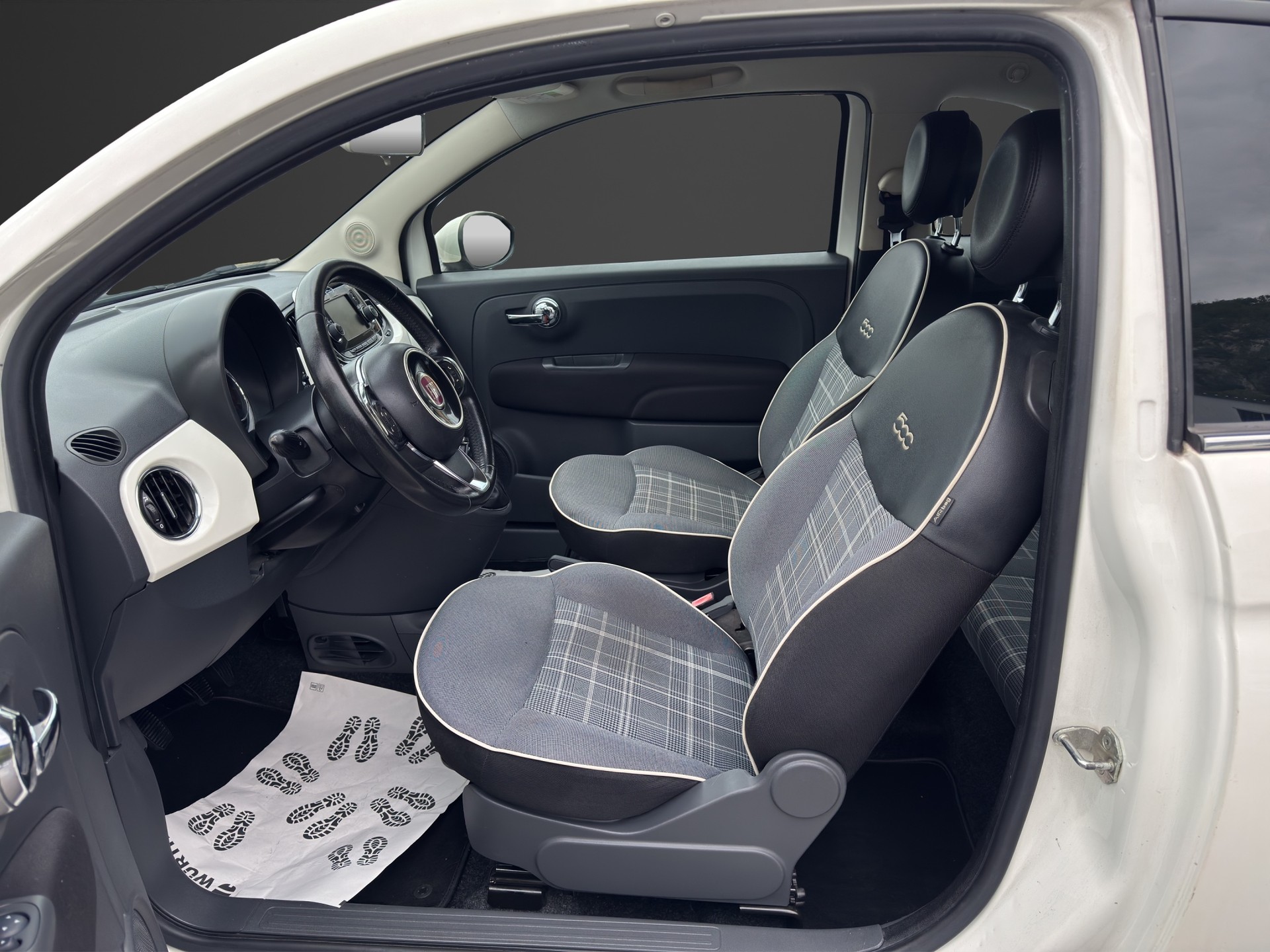 FIAT 500C 1.2 Lounge-image-12