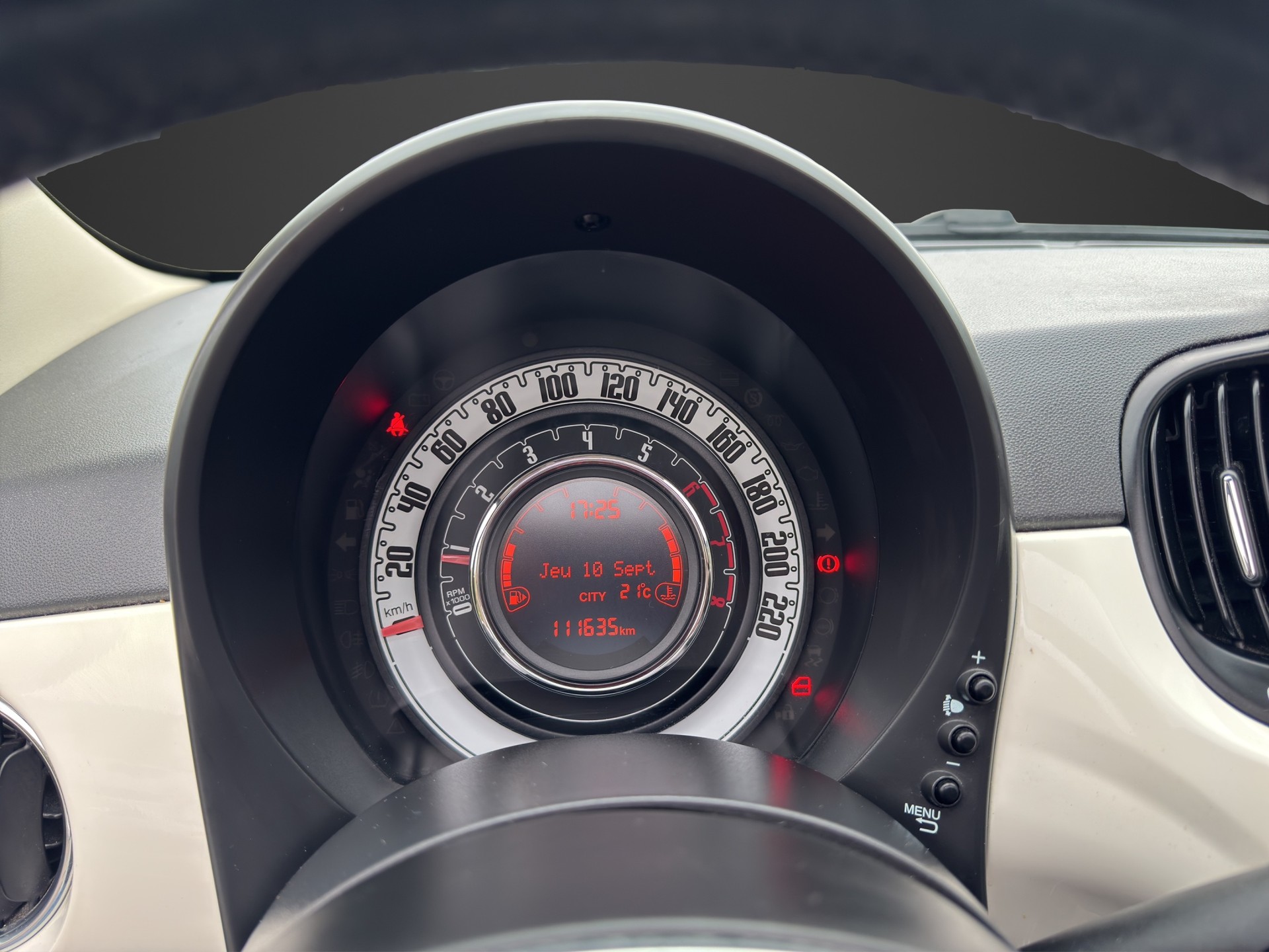 FIAT 500C 1.2 Lounge-image-10