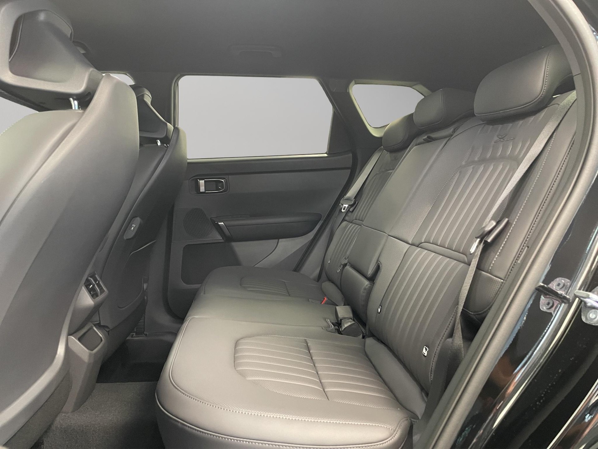KIA Seltos 1.6 T-GDi X-Line-image-7