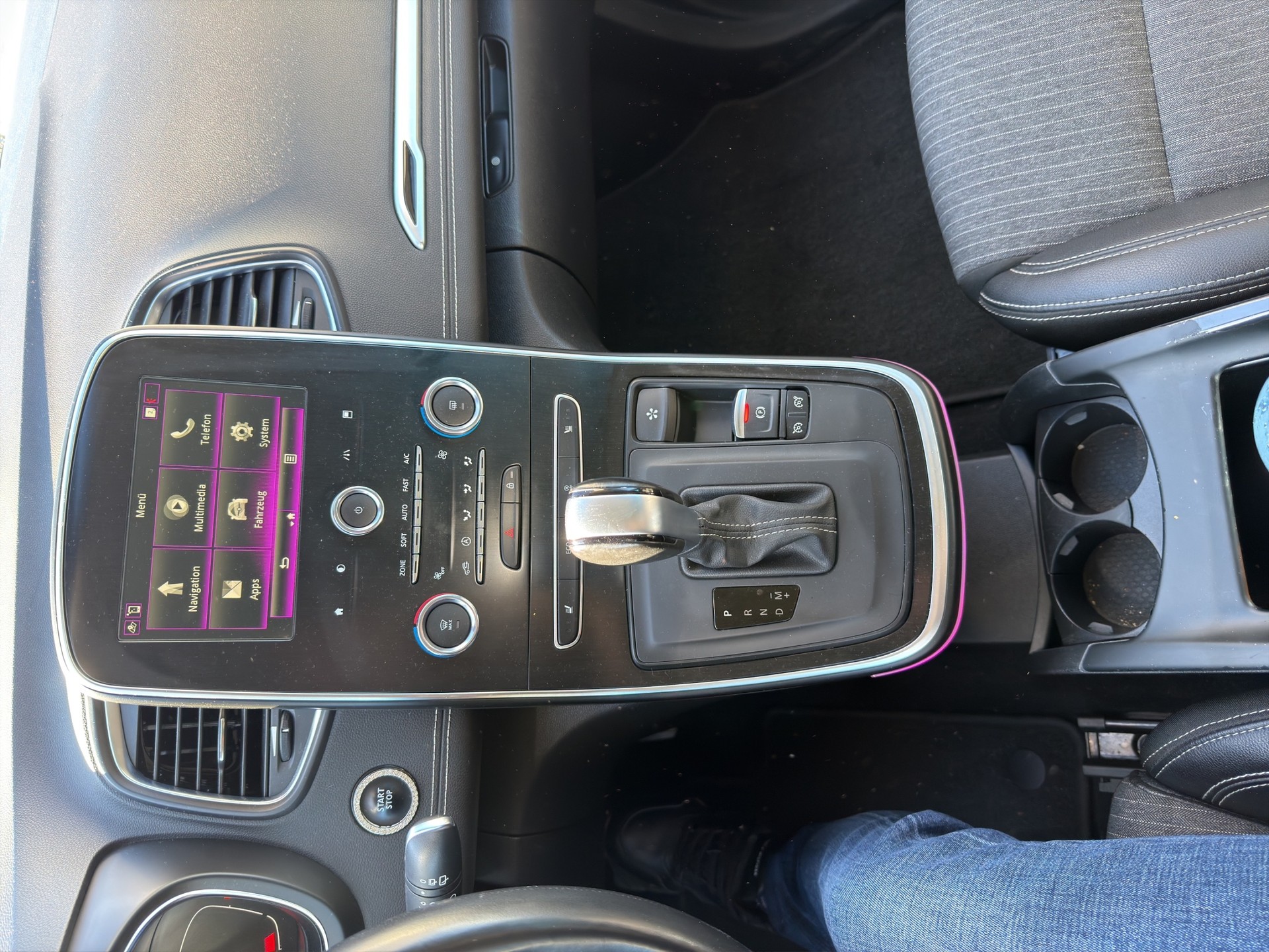 RENAULT Grand Scénic 1.3 16V Intens Pack Advantage EDC-image-16