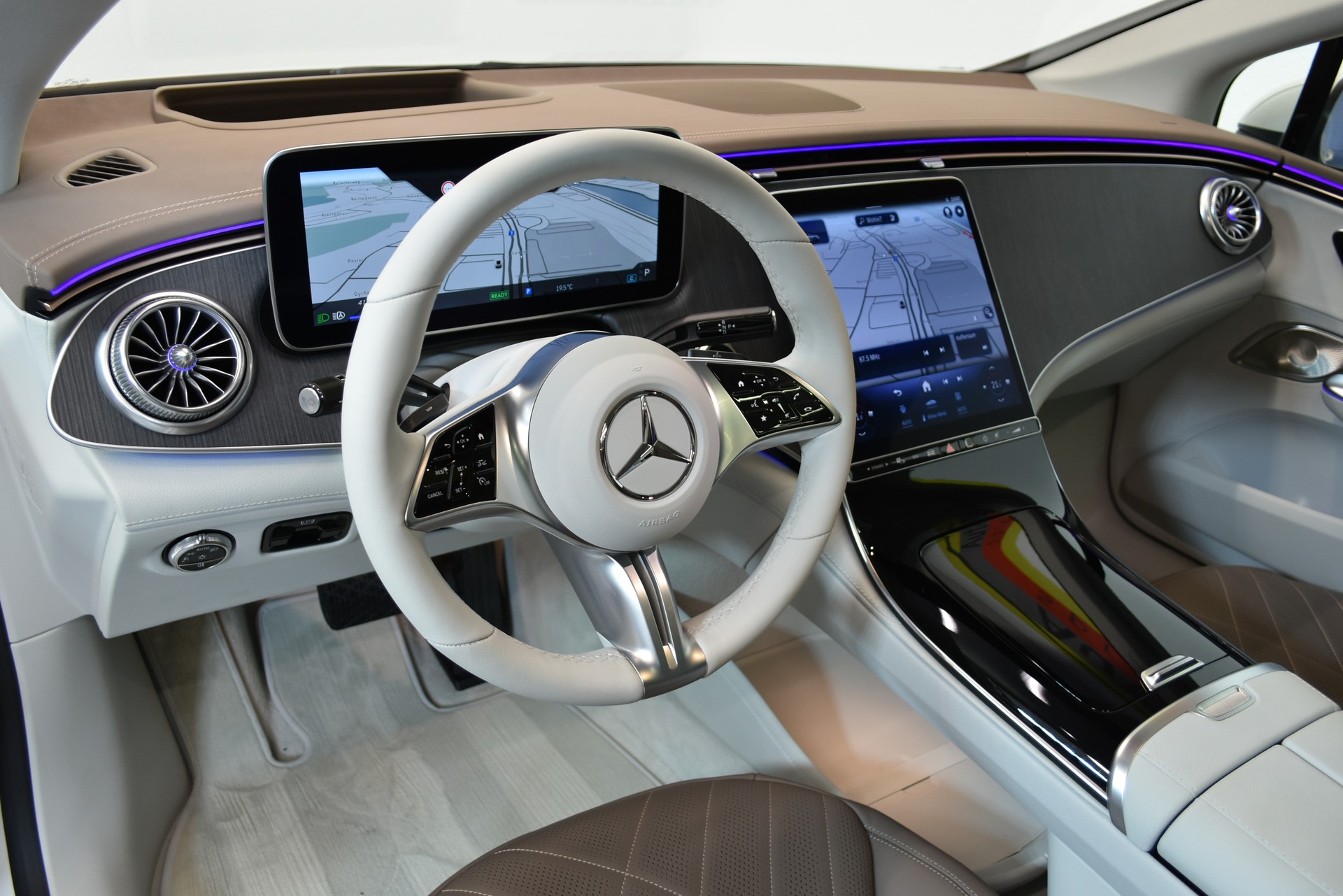 MERCEDES-BENZ EQE 500 AMG Line 4 Matic-image-5