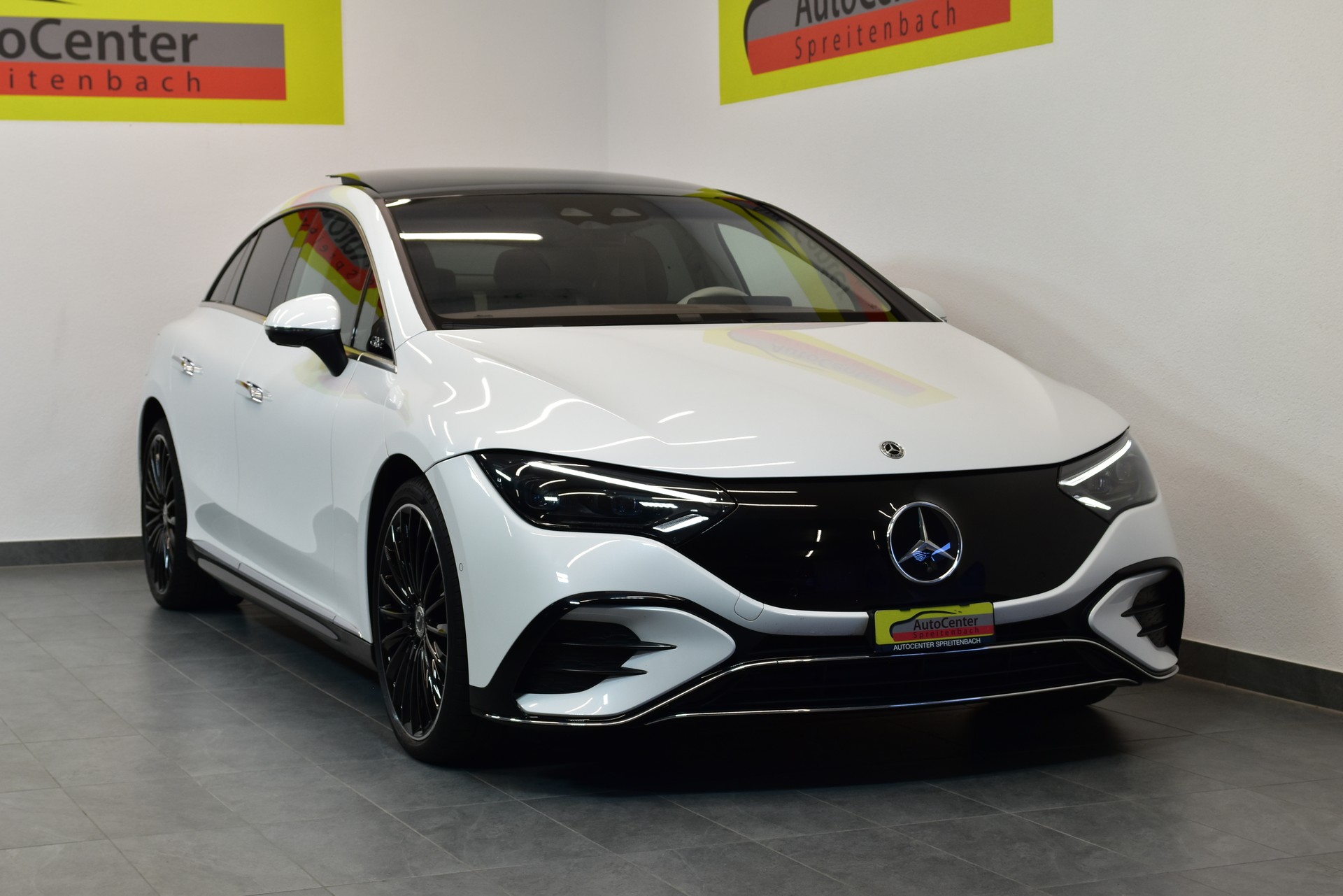MERCEDES-BENZ EQE 500 AMG Line 4 Matic-image-0