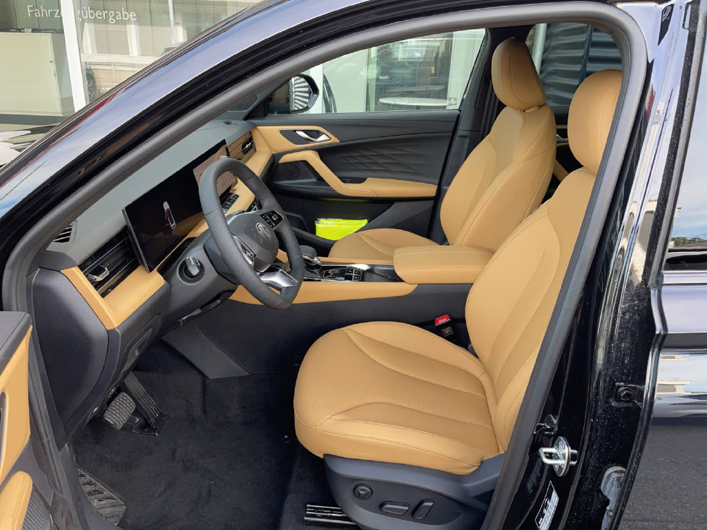 MG HS 1.5 Hybrid Luxury-image-4
