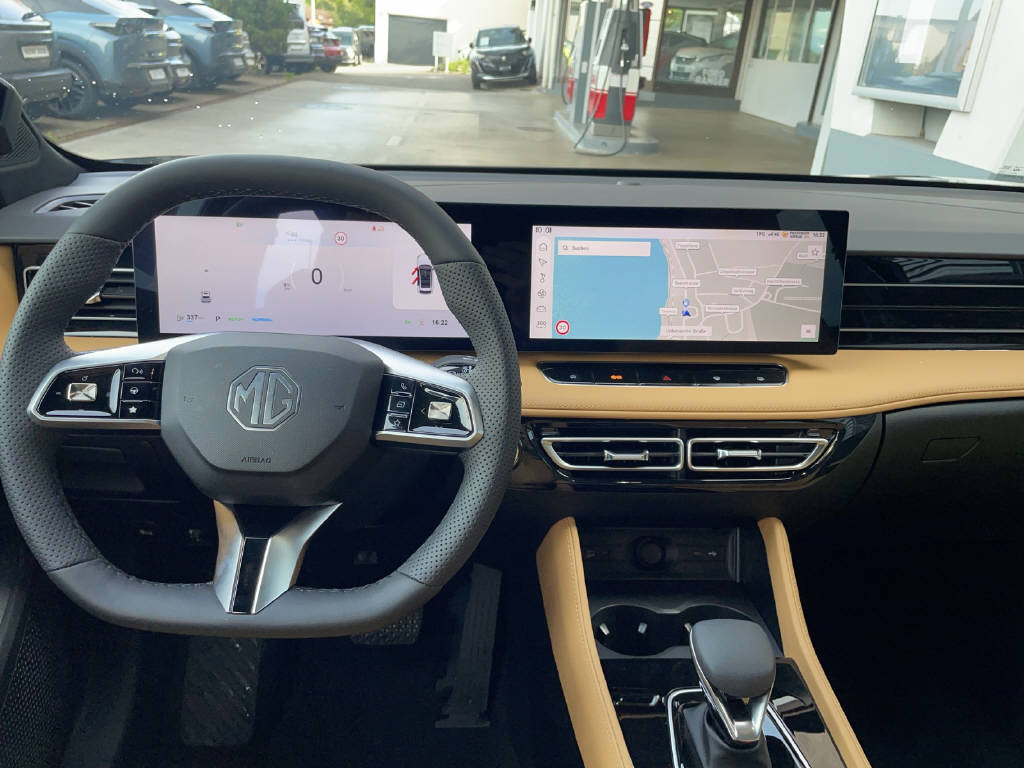 MG HS 1.5 Hybrid Luxury-image-6
