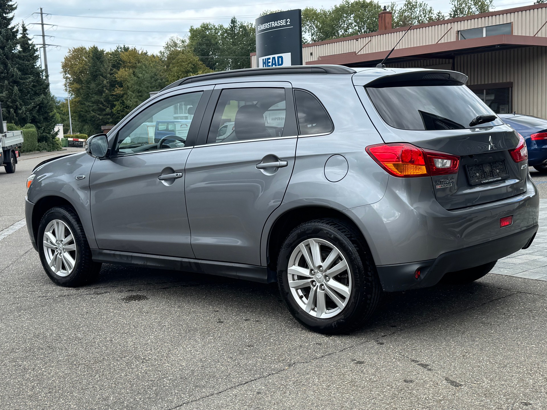 MITSUBISHI ASX 2.2 DID Navigator 4WD Automatic-image-2
