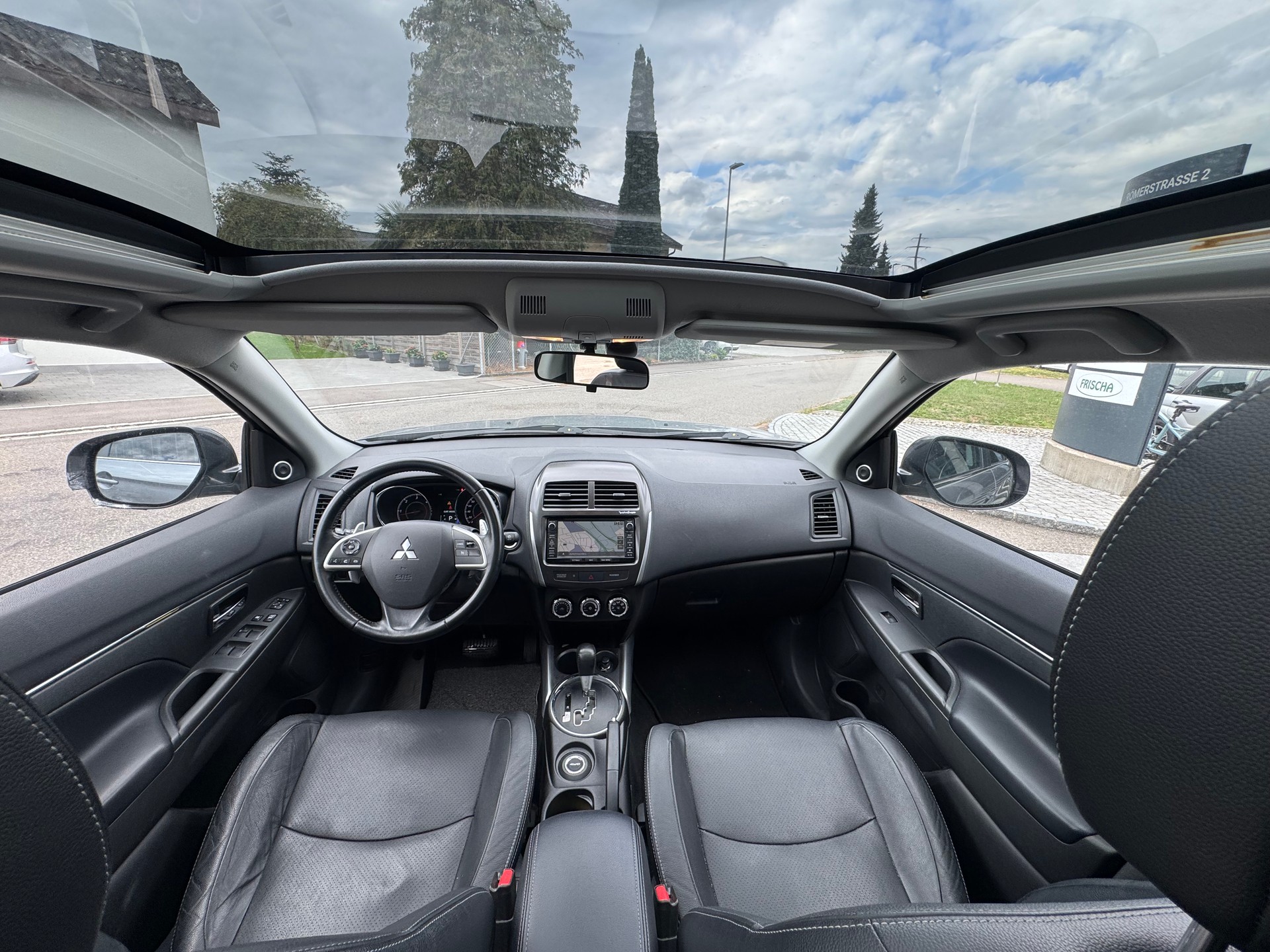 MITSUBISHI ASX 2.2 DID Navigator 4WD Automatic-image-5