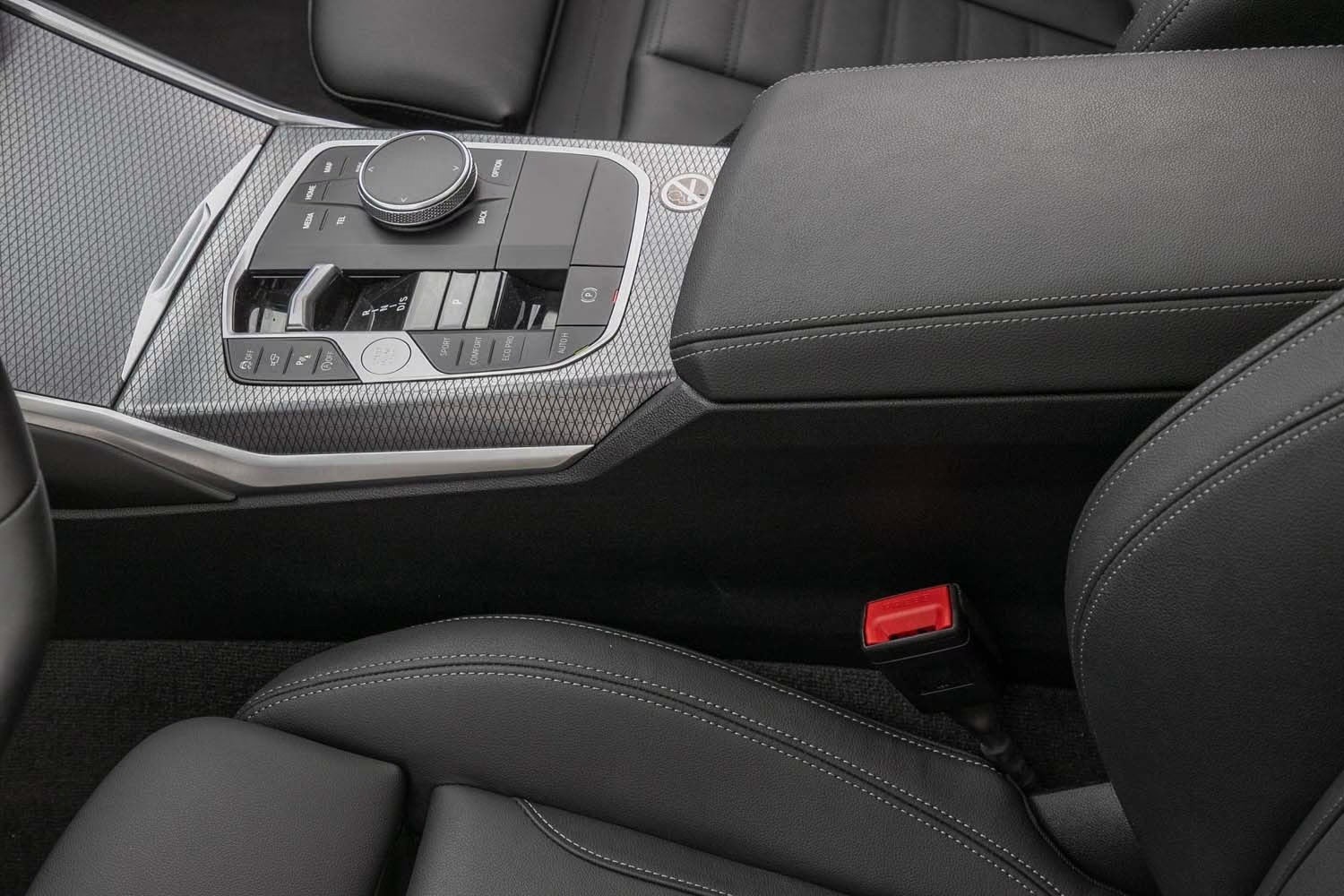 BMW M340i xDrive 48V Touring Steptronic-image-5