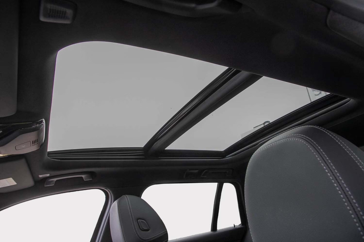 BMW M340i xDrive 48V Touring Steptronic-image-4