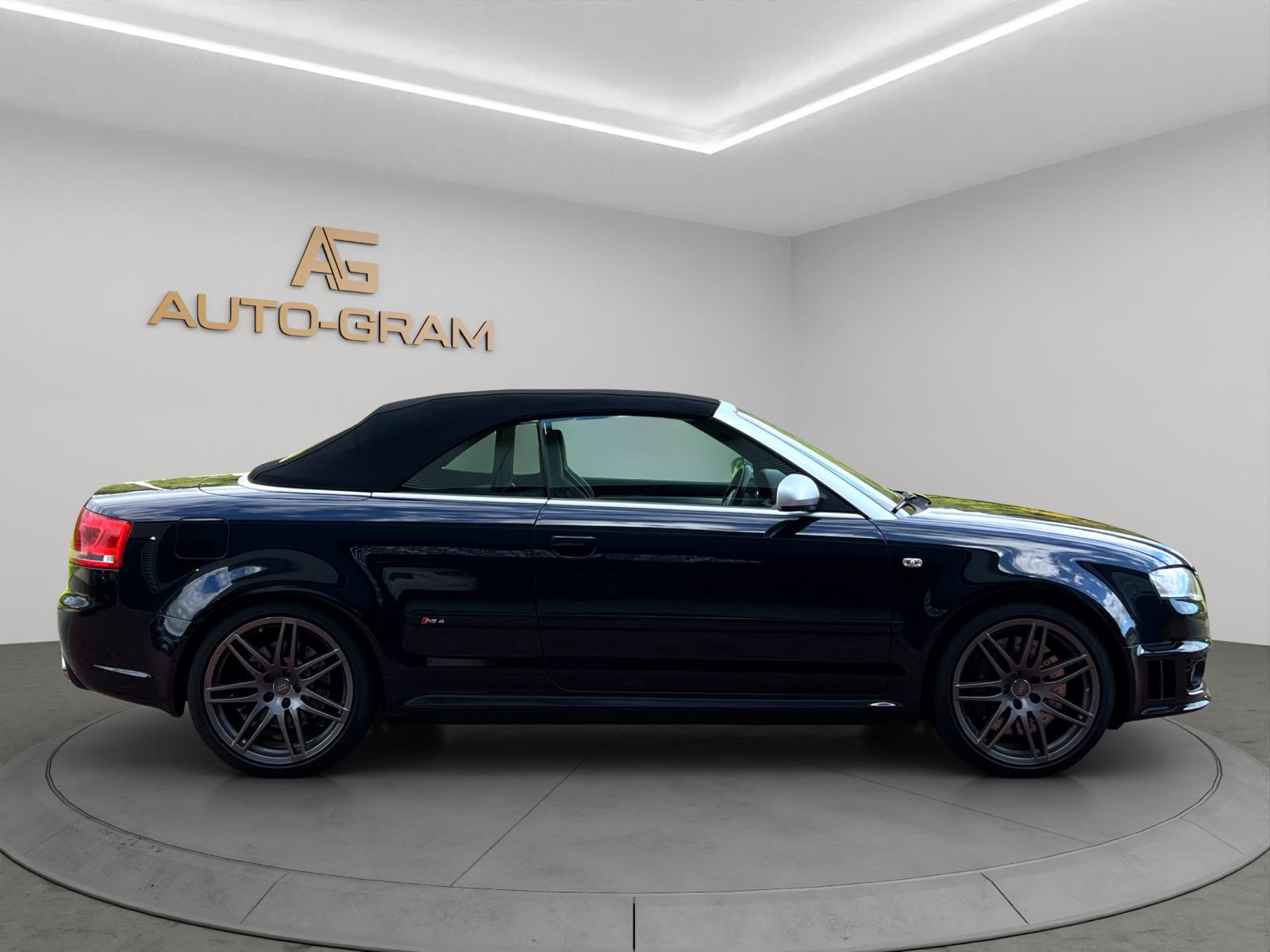 AUDI RS4 Cabriolet 4.2 V8 quattro-image-5