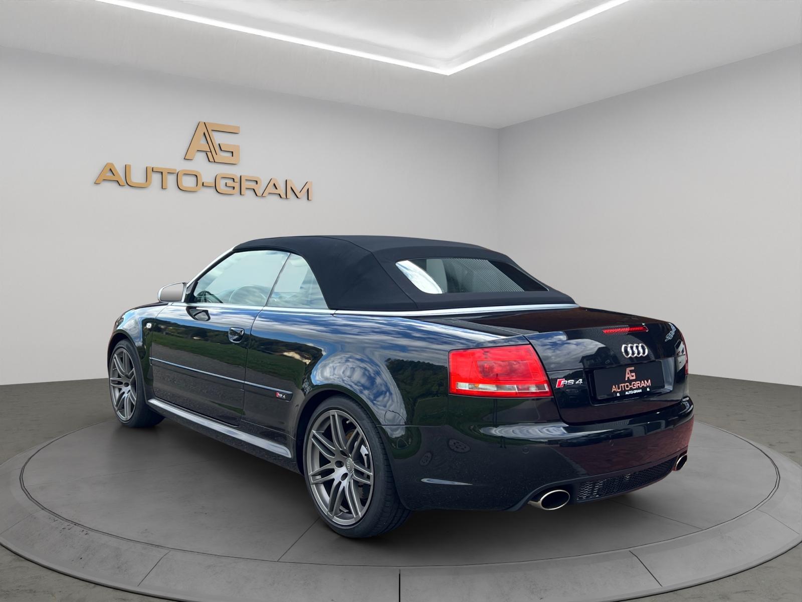 AUDI RS4 Cabriolet 4.2 V8 quattro-image-2
