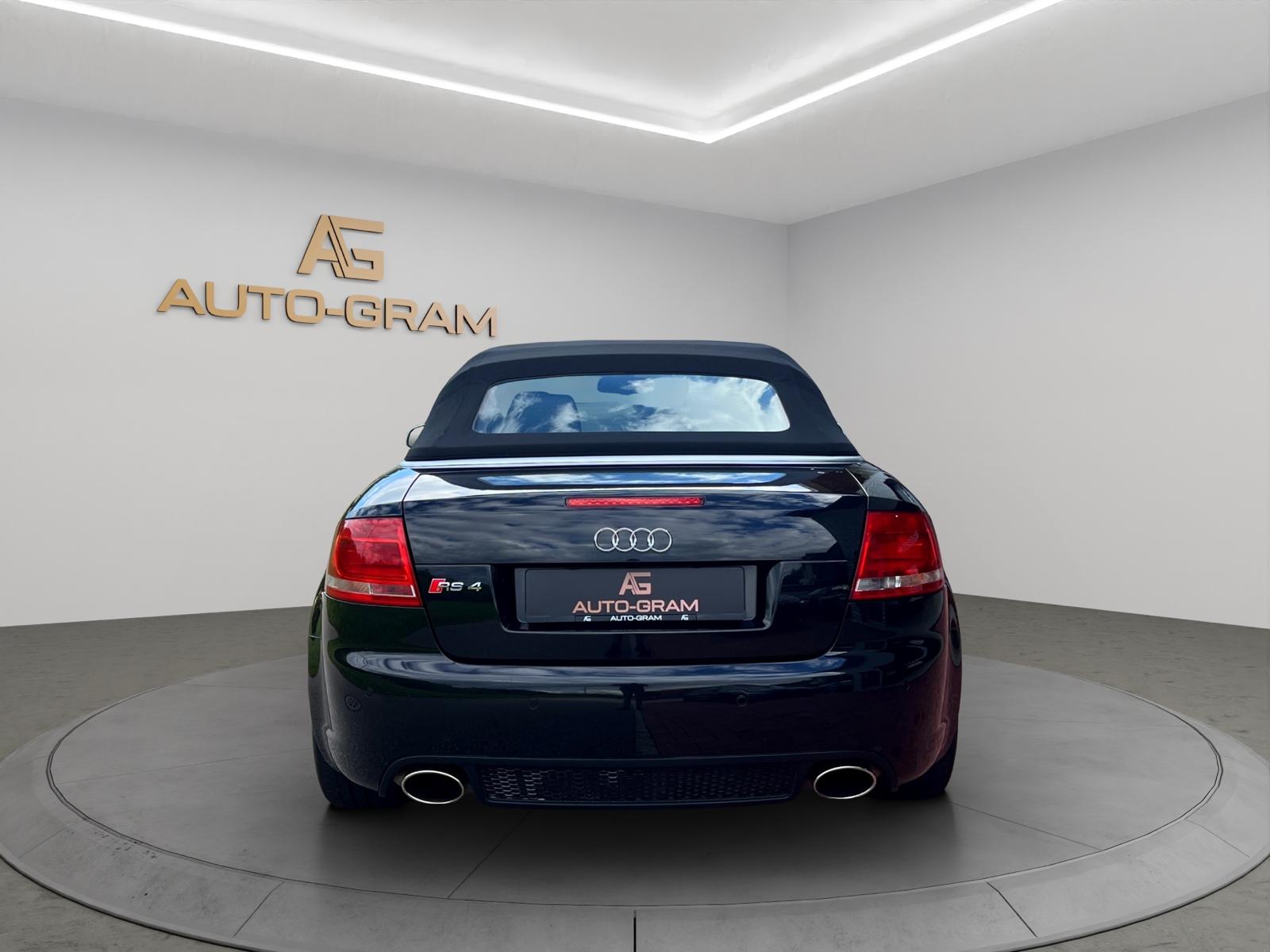 AUDI RS4 Cabriolet 4.2 V8 quattro-image-3