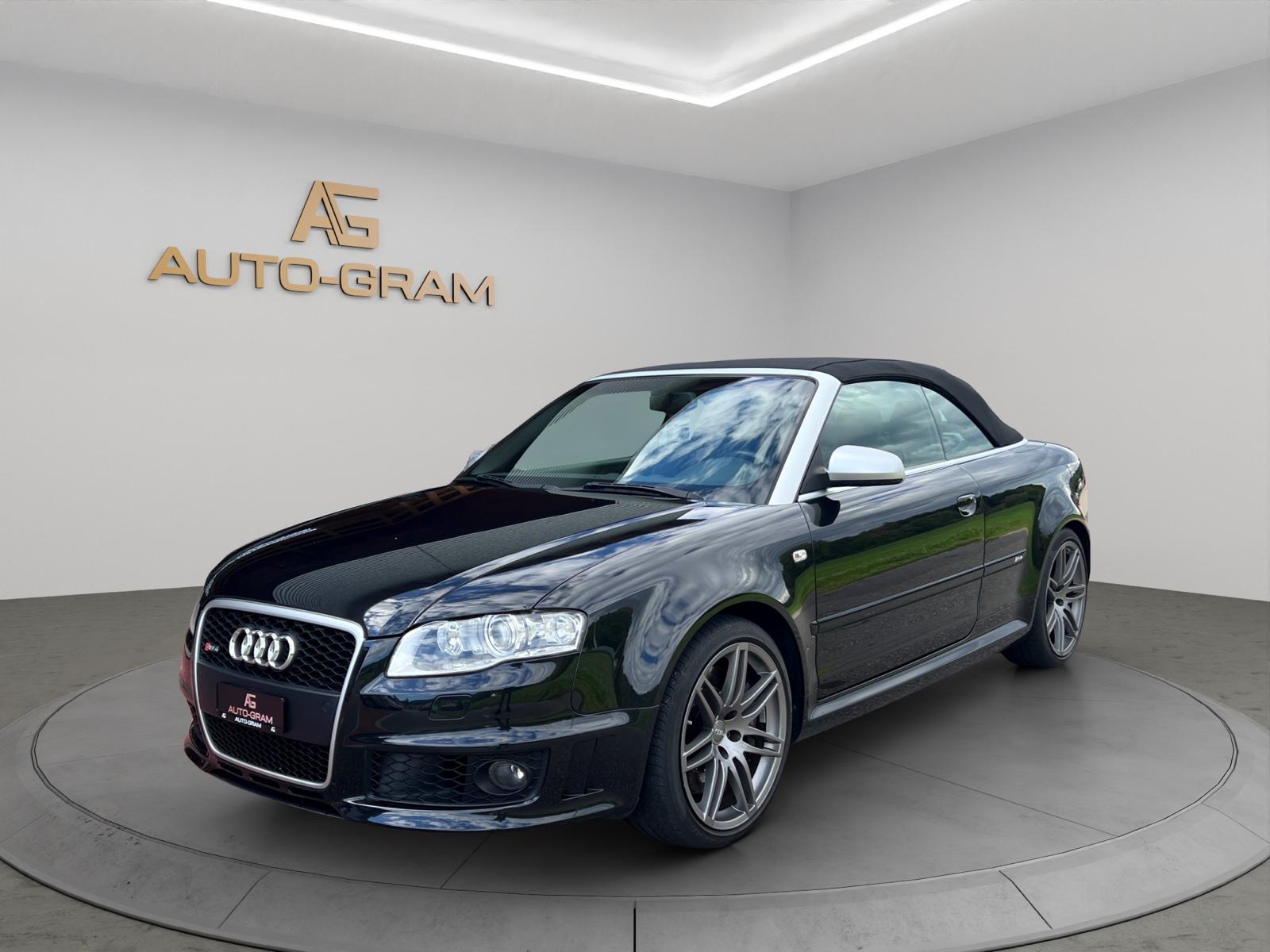 AUDI RS4 Cabriolet 4.2 V8 quattro-image-0