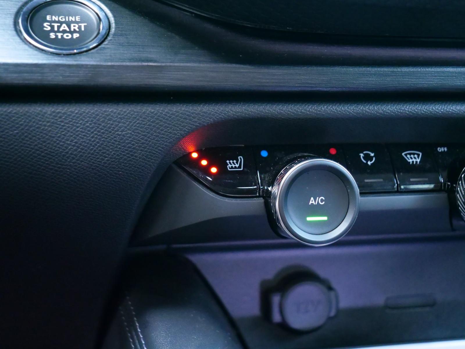 CITROEN C5 X 1.6 Plug-in Hybrid 225 Shine-image-18