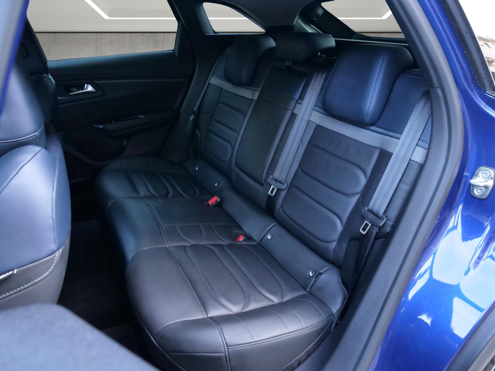CITROEN C5 X 1.6 Plug-in Hybrid 225 Shine-image-8