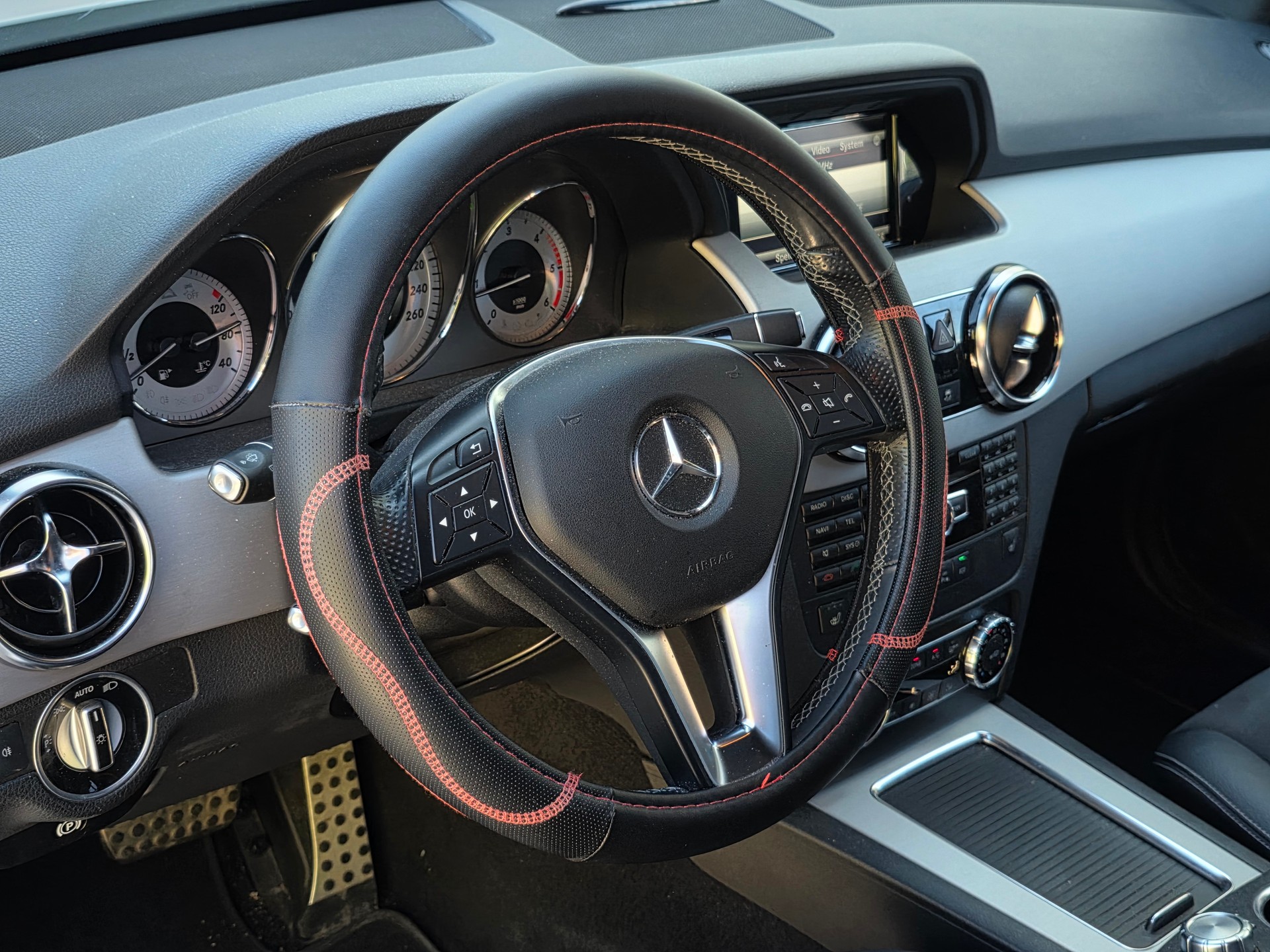 MERCEDES-BENZ GLK 220 BlueTEC 4Matic 7G-Tronic * CH-Fahrzeug *-image-7