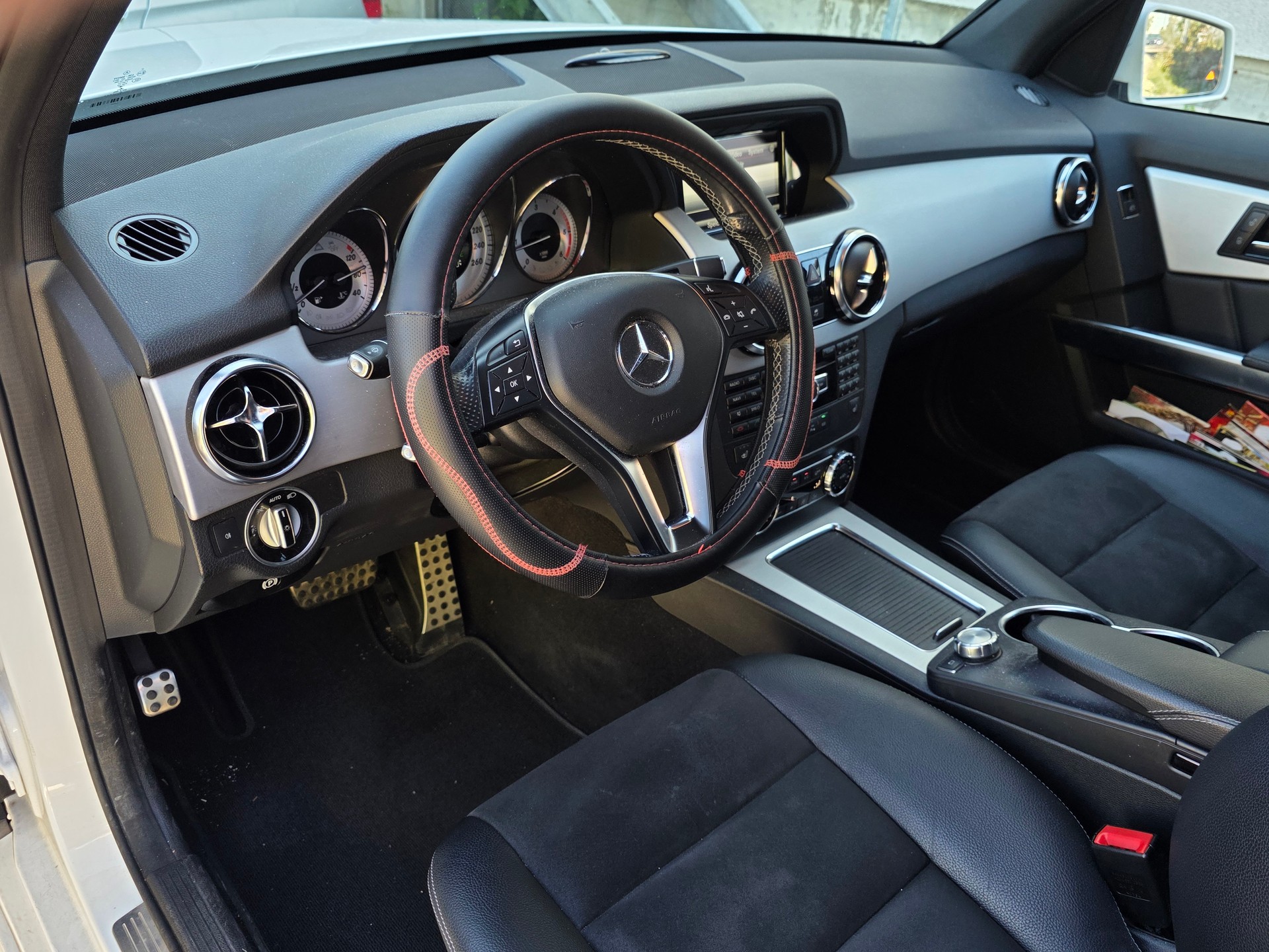 MERCEDES-BENZ GLK 220 BlueTEC 4Matic 7G-Tronic * CH-Fahrzeug *-image-6
