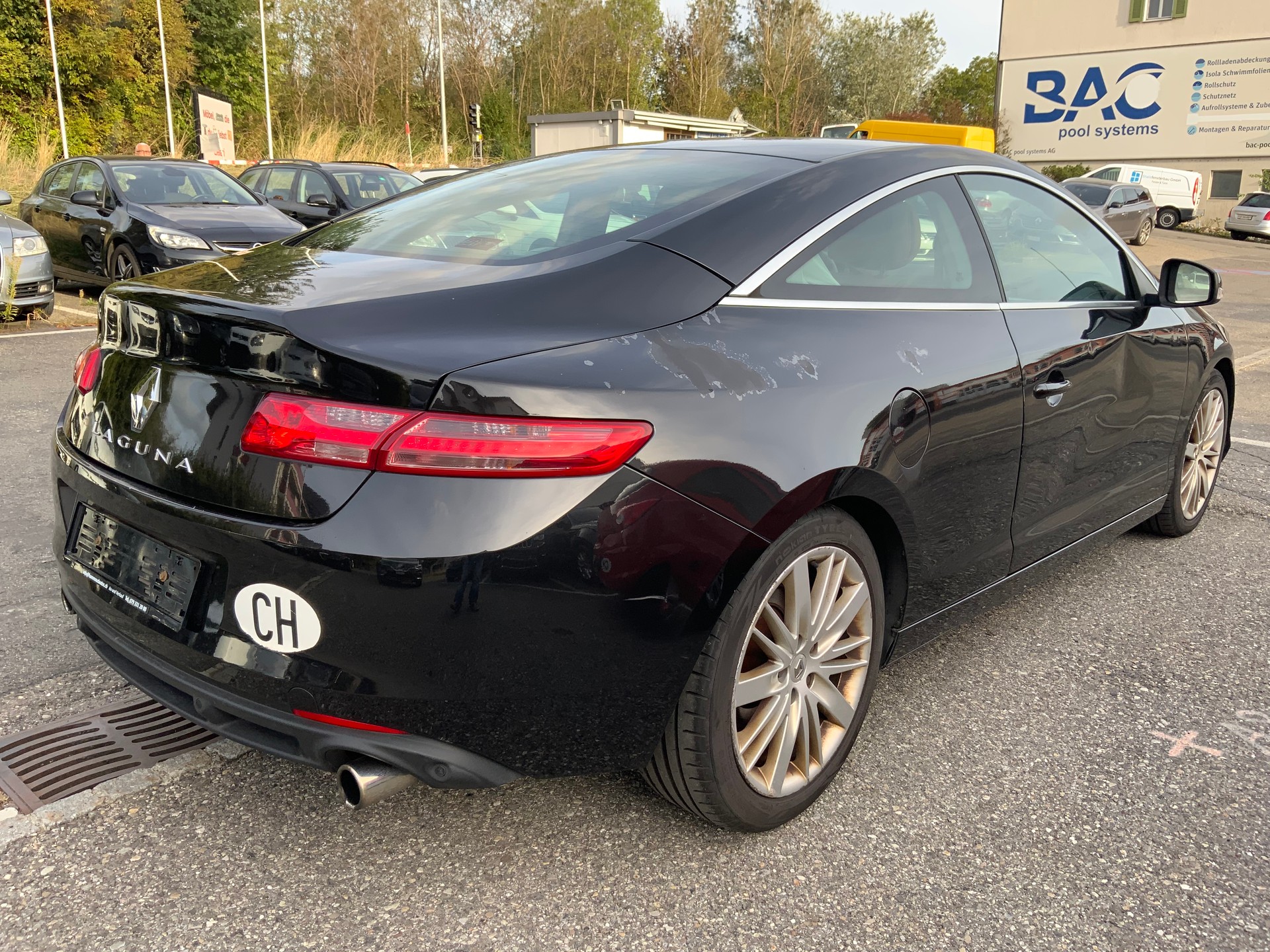 RENAULT Laguna Coupé 3.0 dCi Dynamique Sport Automatic-image-3