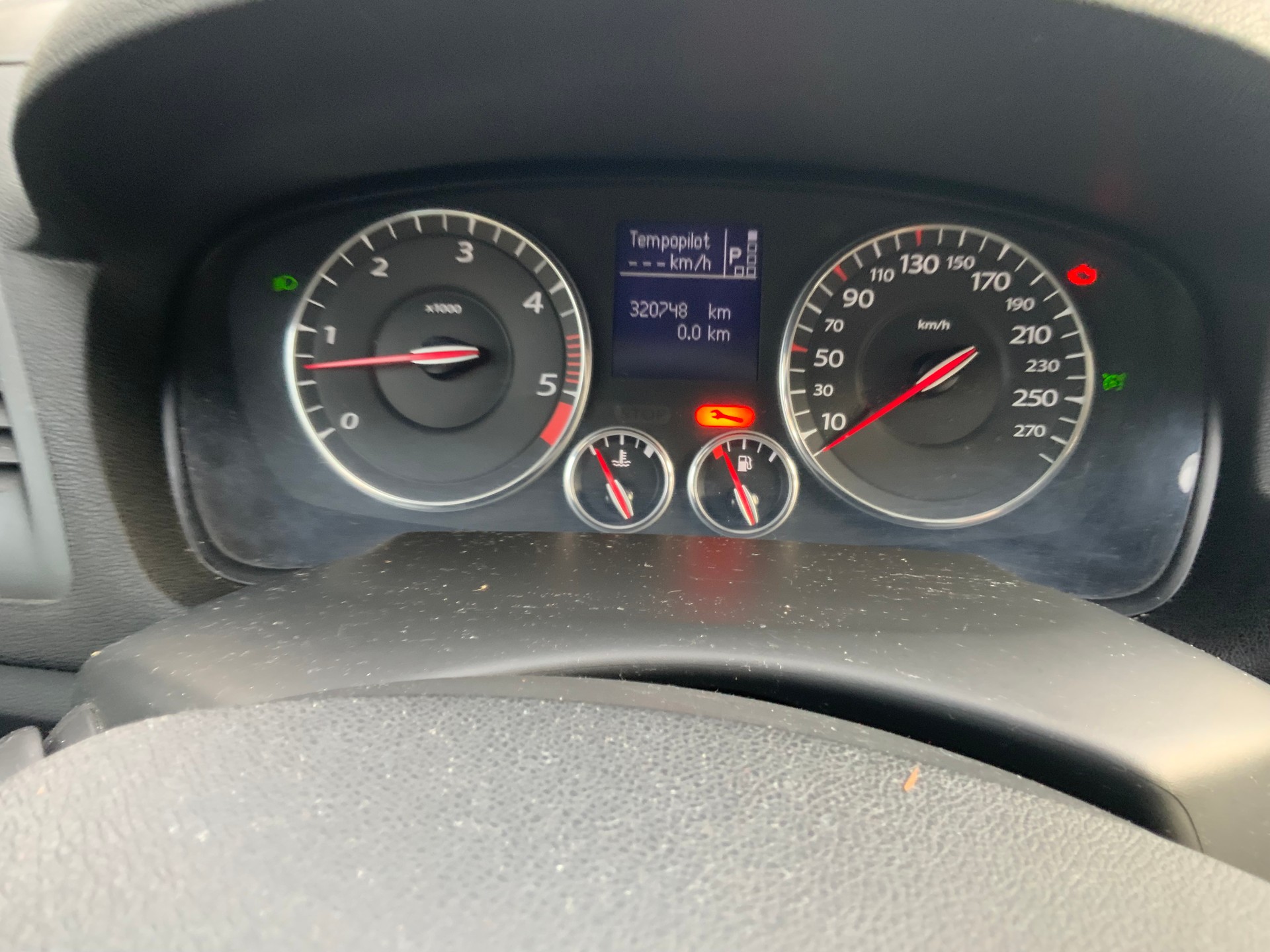 RENAULT Laguna Coupé 3.0 dCi Dynamique Sport Automatic-image-8