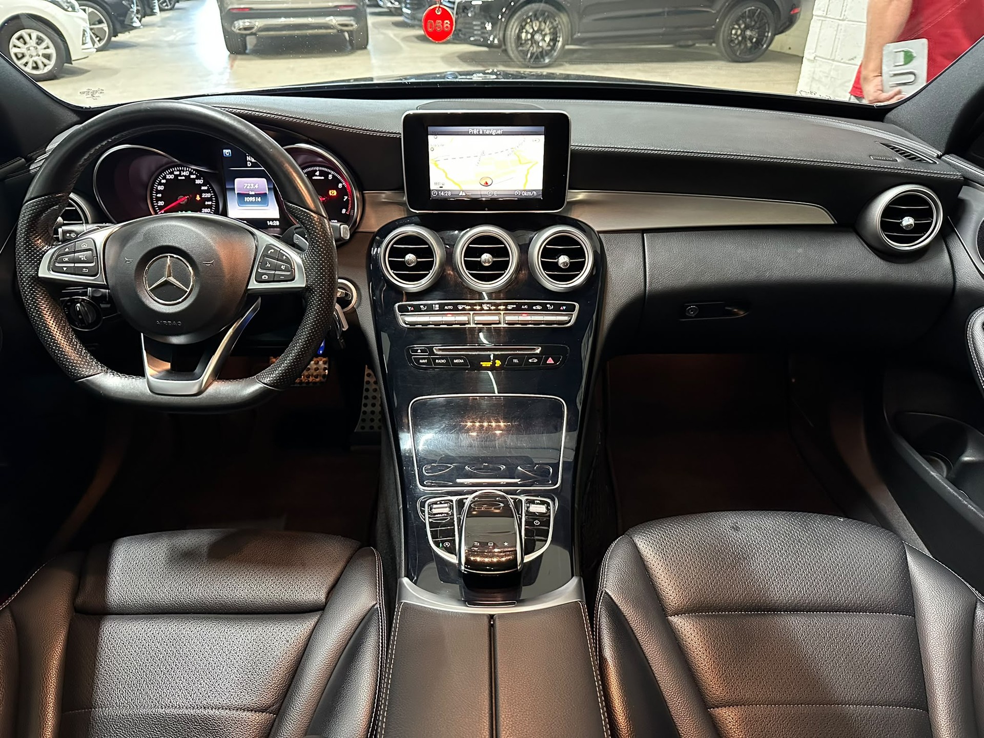 MERCEDES-BENZ C 250 AMG Line 7G-Tronic-image-11