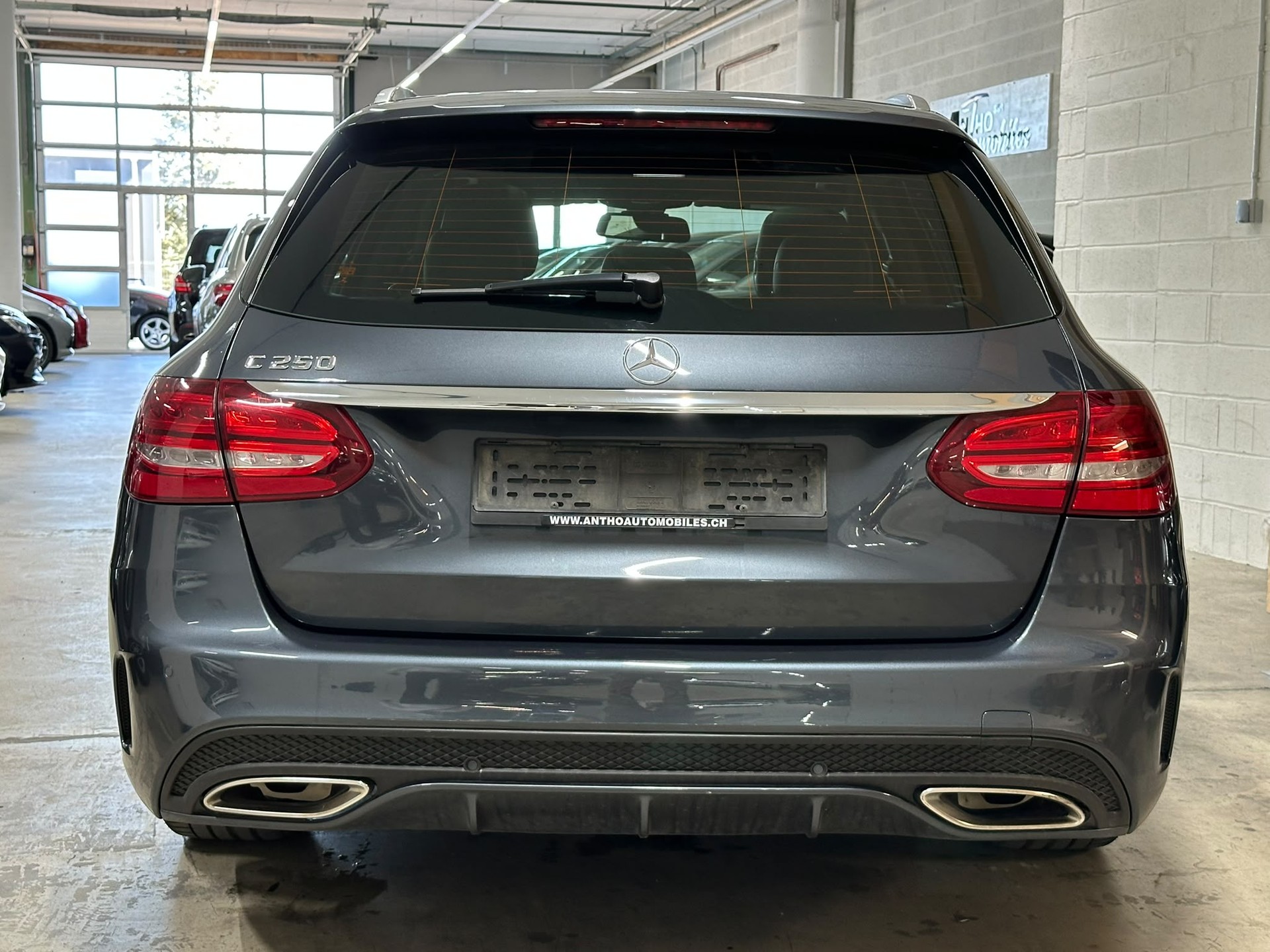 MERCEDES-BENZ C 250 AMG Line 7G-Tronic-image-5
