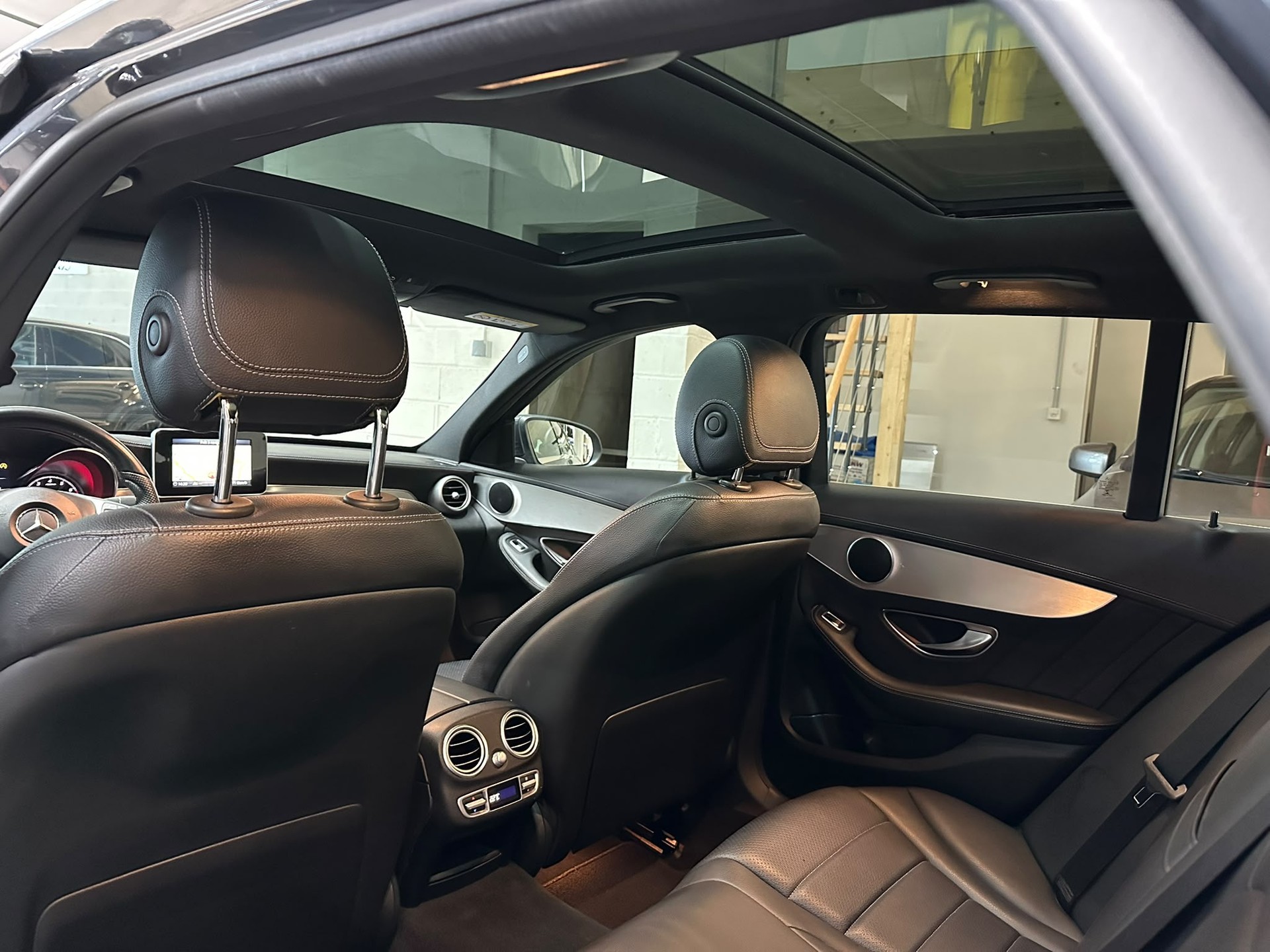 MERCEDES-BENZ C 250 AMG Line 7G-Tronic-image-8