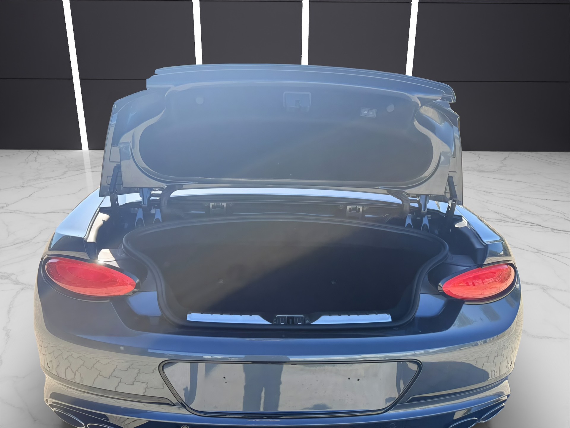 BENTLEY Continental GTC 4.0 V8 Mulliner-image-13