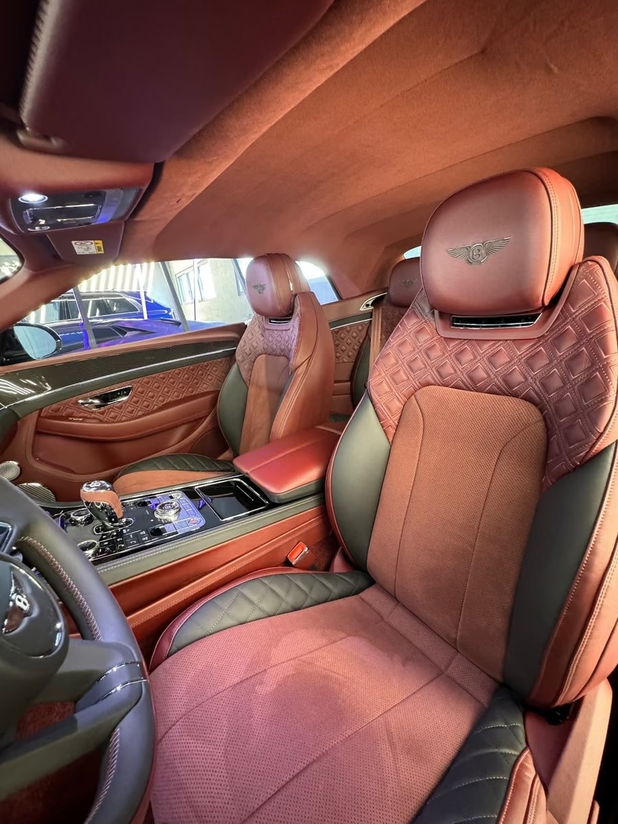 BENTLEY Continental GTC 4.0 V8 Mulliner-image-5